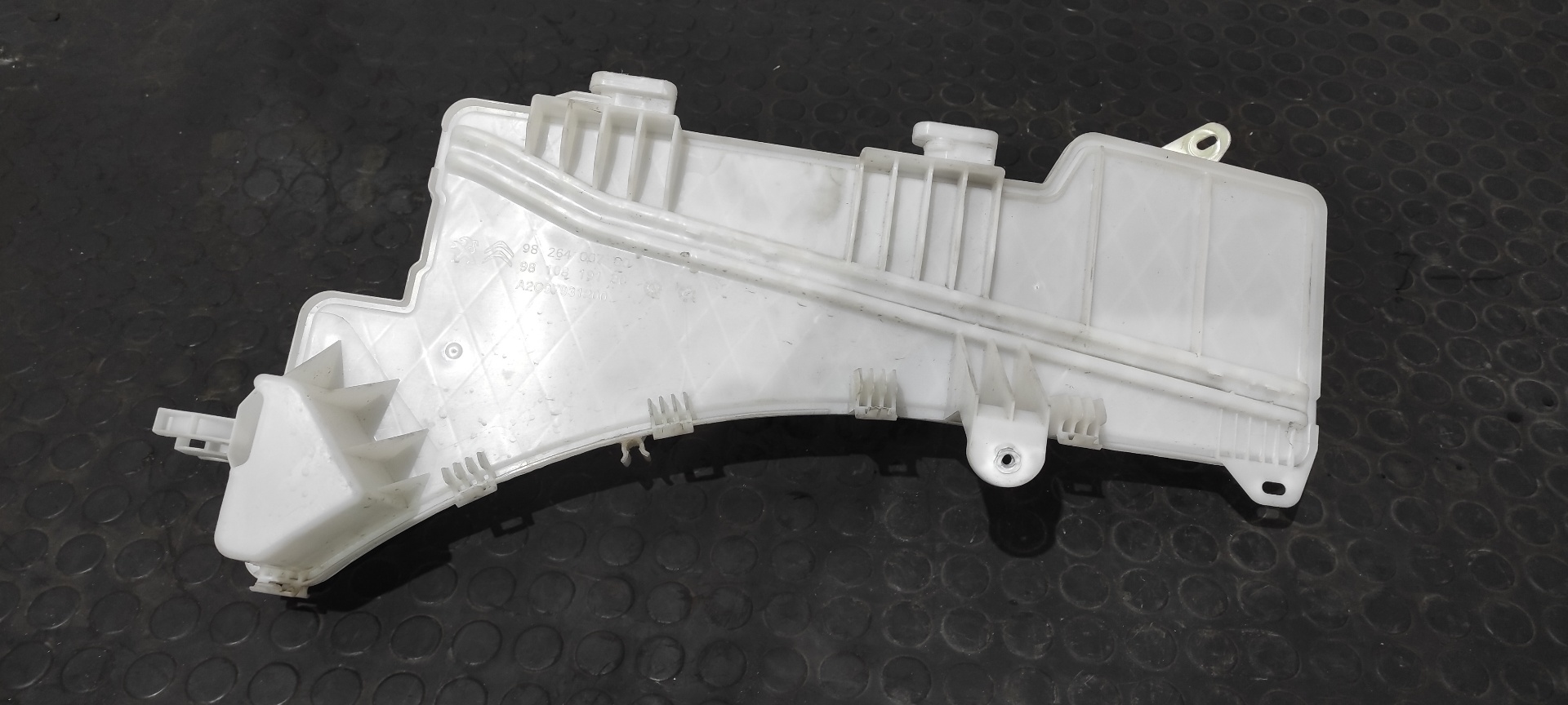 DEPOSITO LIMPIA PEUGEOT 3008