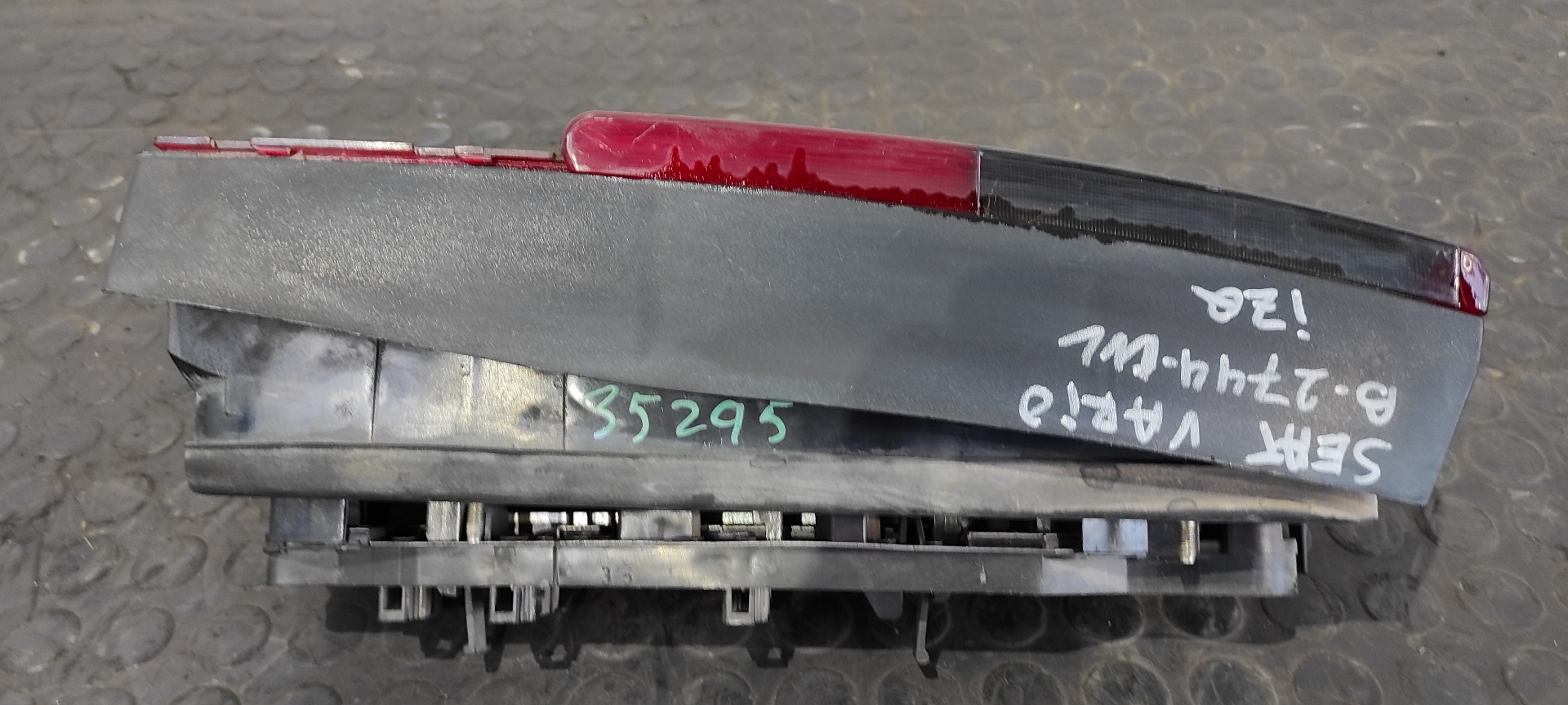 PILOTO TRASERO IZQUIERDO SEAT CORDOBA BERLINA (6K2) - vista 5