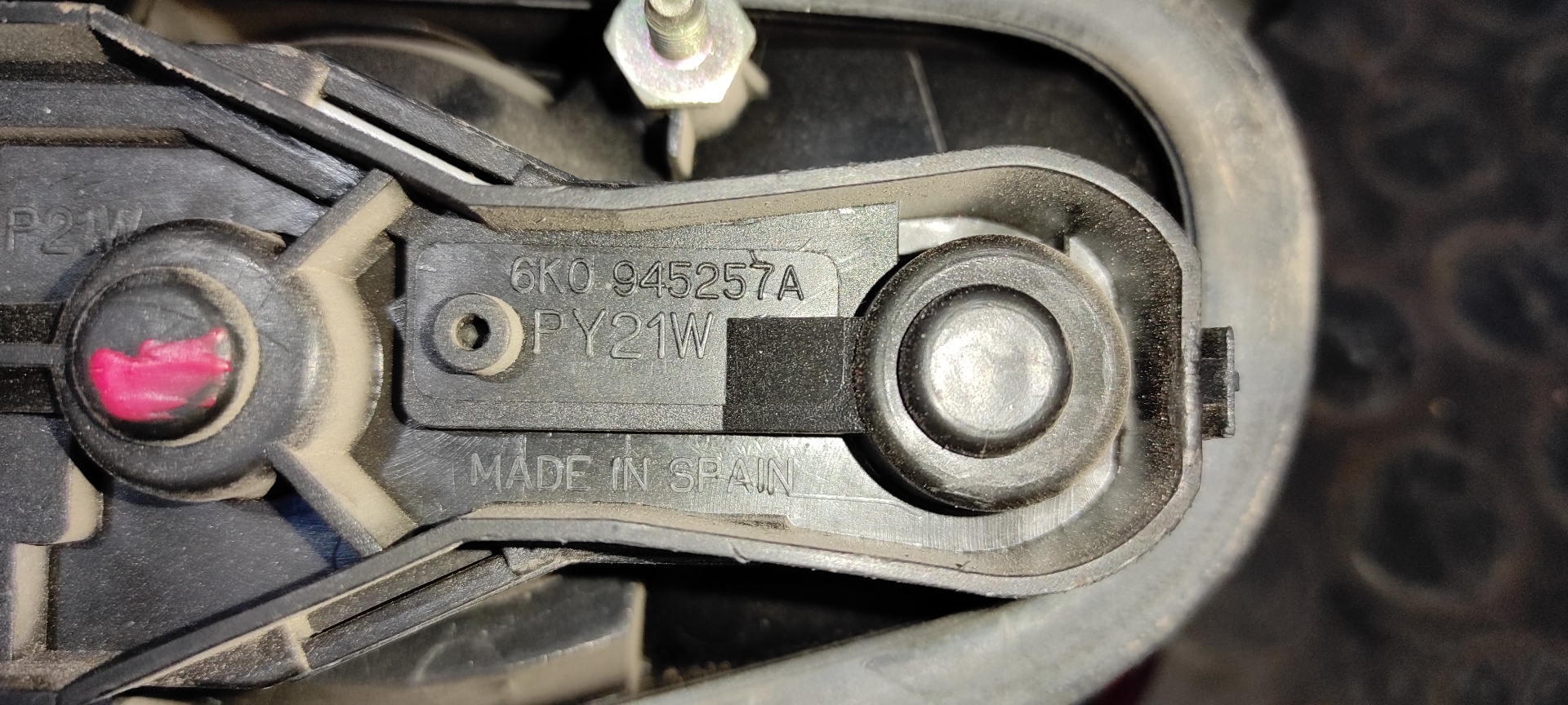 PILOTO TRASERO IZQUIERDO SEAT CORDOBA BERLINA (6K2) - vista 2