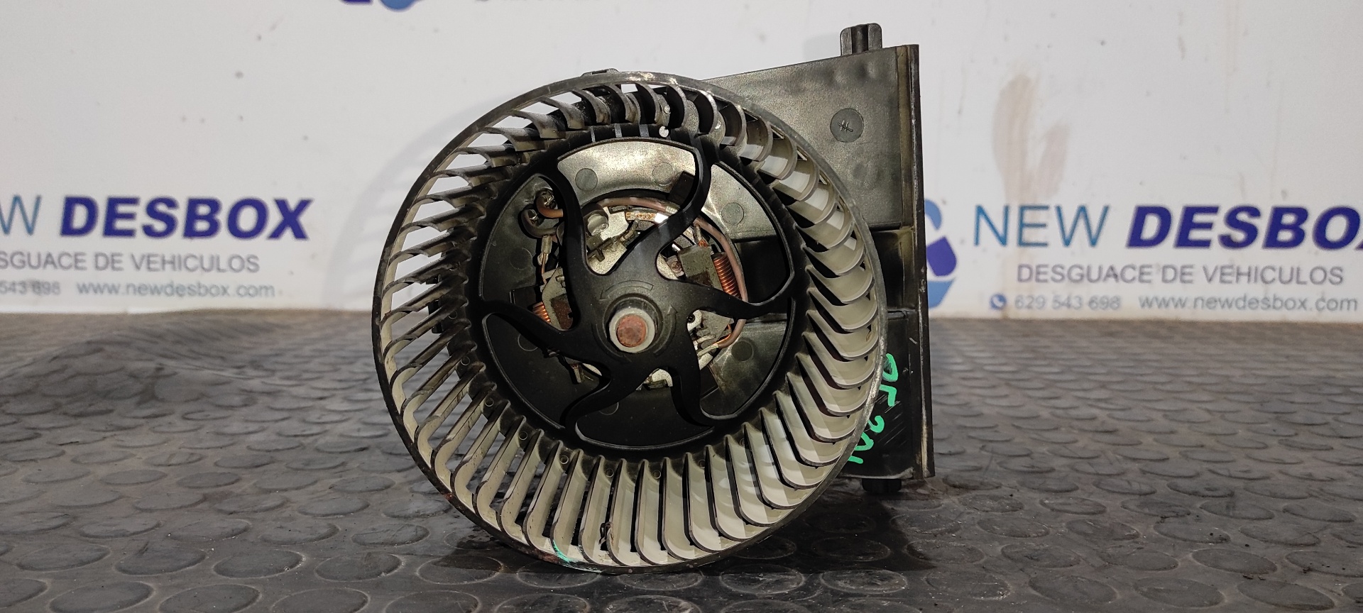 MOTOR CALEFACCION VOLKSWAGEN GOLF IV BERLINA (1J1) - vista 3