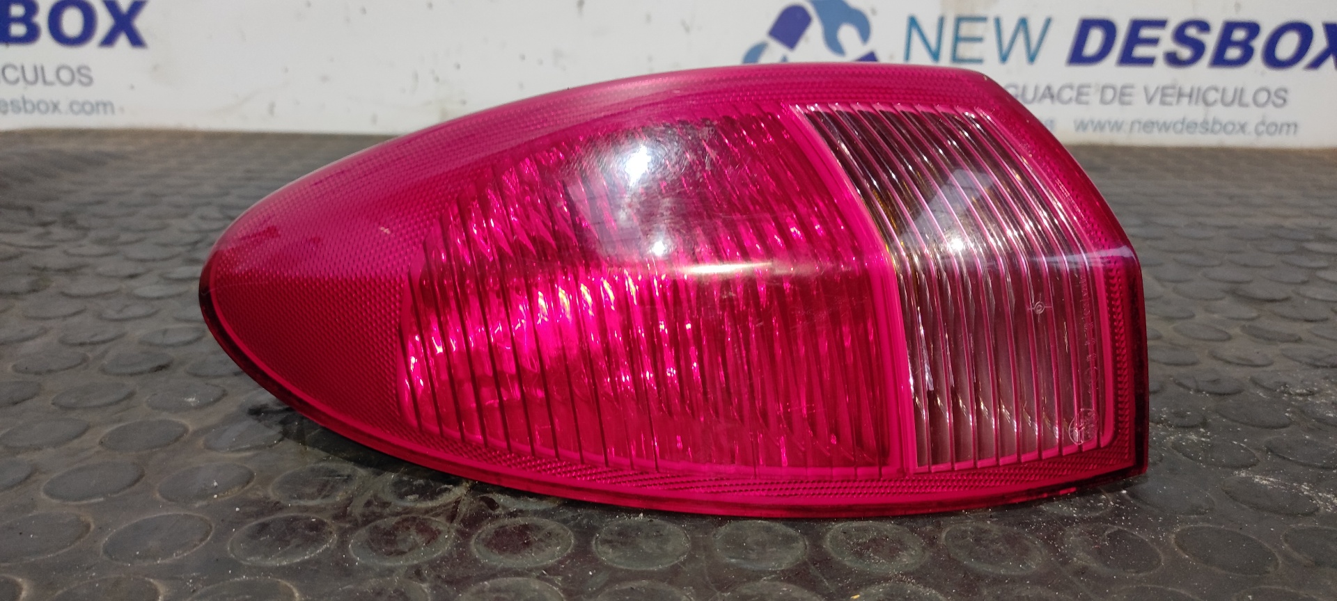 PILOTO TRASERO IZQUIERDO ALFA ROMEO 147 (190)