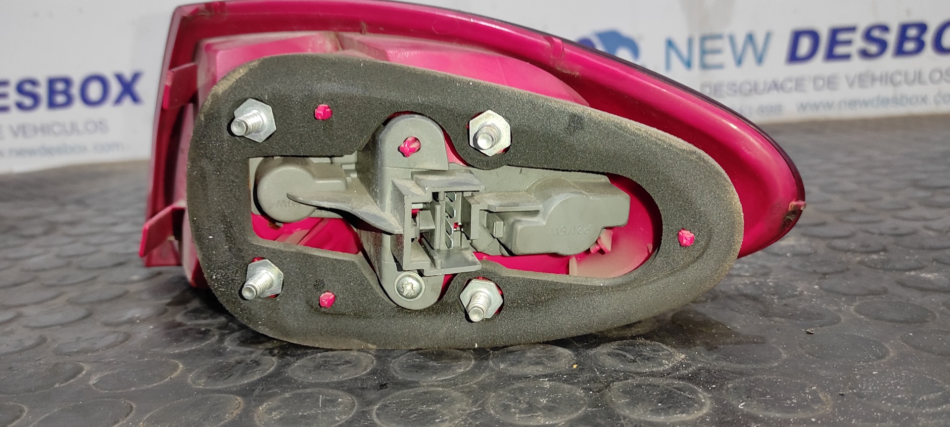 PILOTO TRASERO IZQUIERDO ALFA ROMEO 147 (190) - vista 6