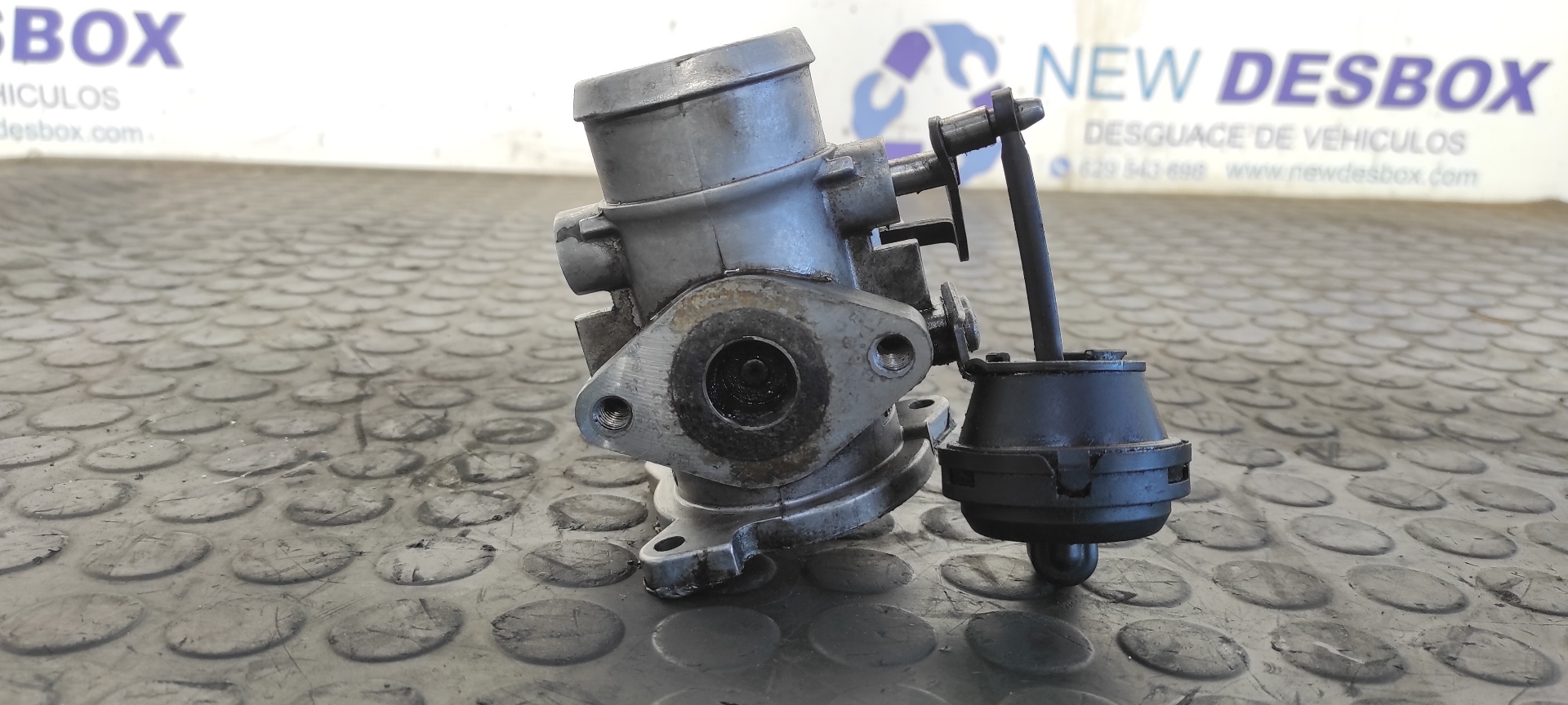 VALVULA EGR VOLKSWAGEN PASSAT BERLINA (3B3) - vista 4