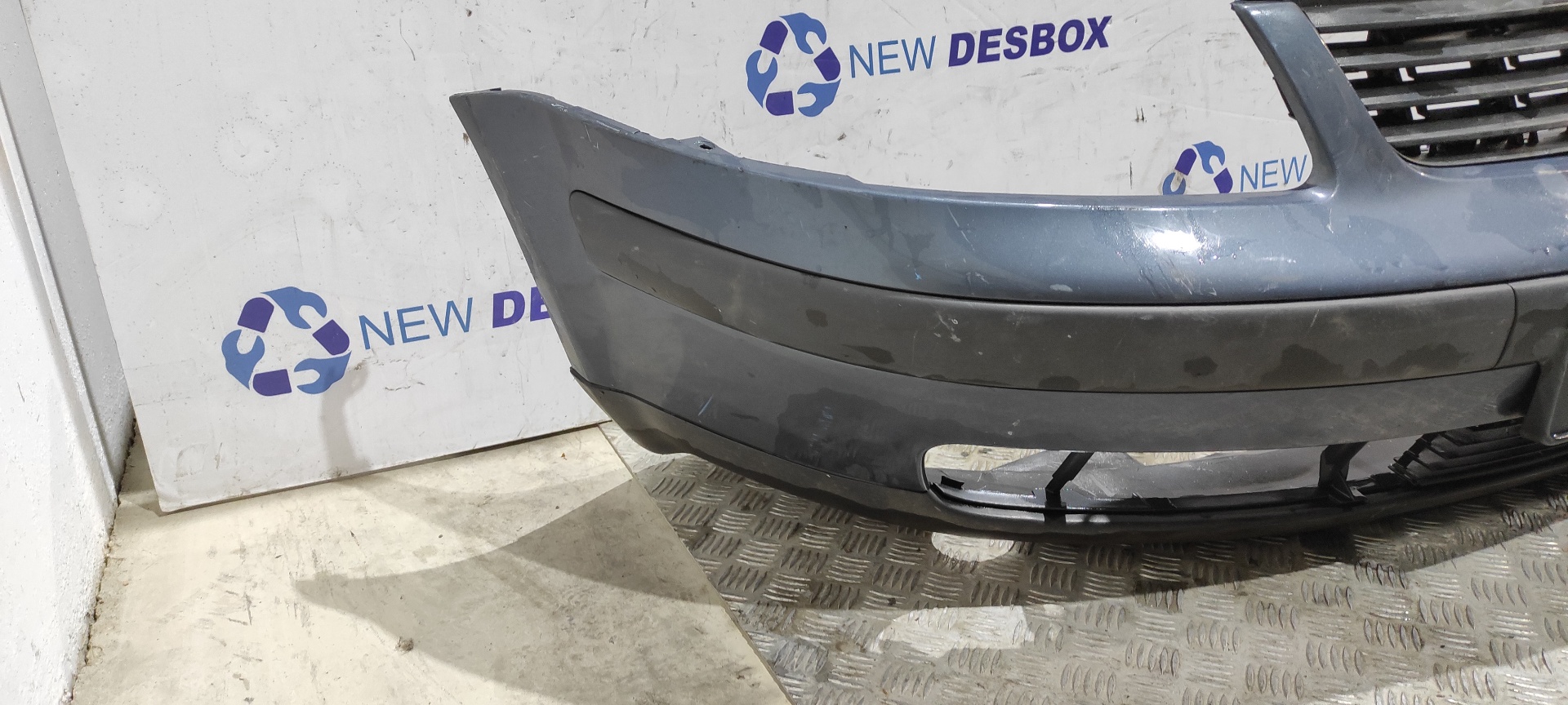 PARAGOLPES DELANTERO VOLKSWAGEN PASSAT BERLINA (3B3) - vista 4