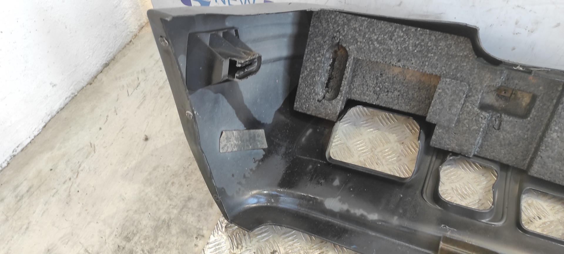 PARAGOLPES DELANTERO CHRYSLER JEEP CHEROKEE (J) - vista 6