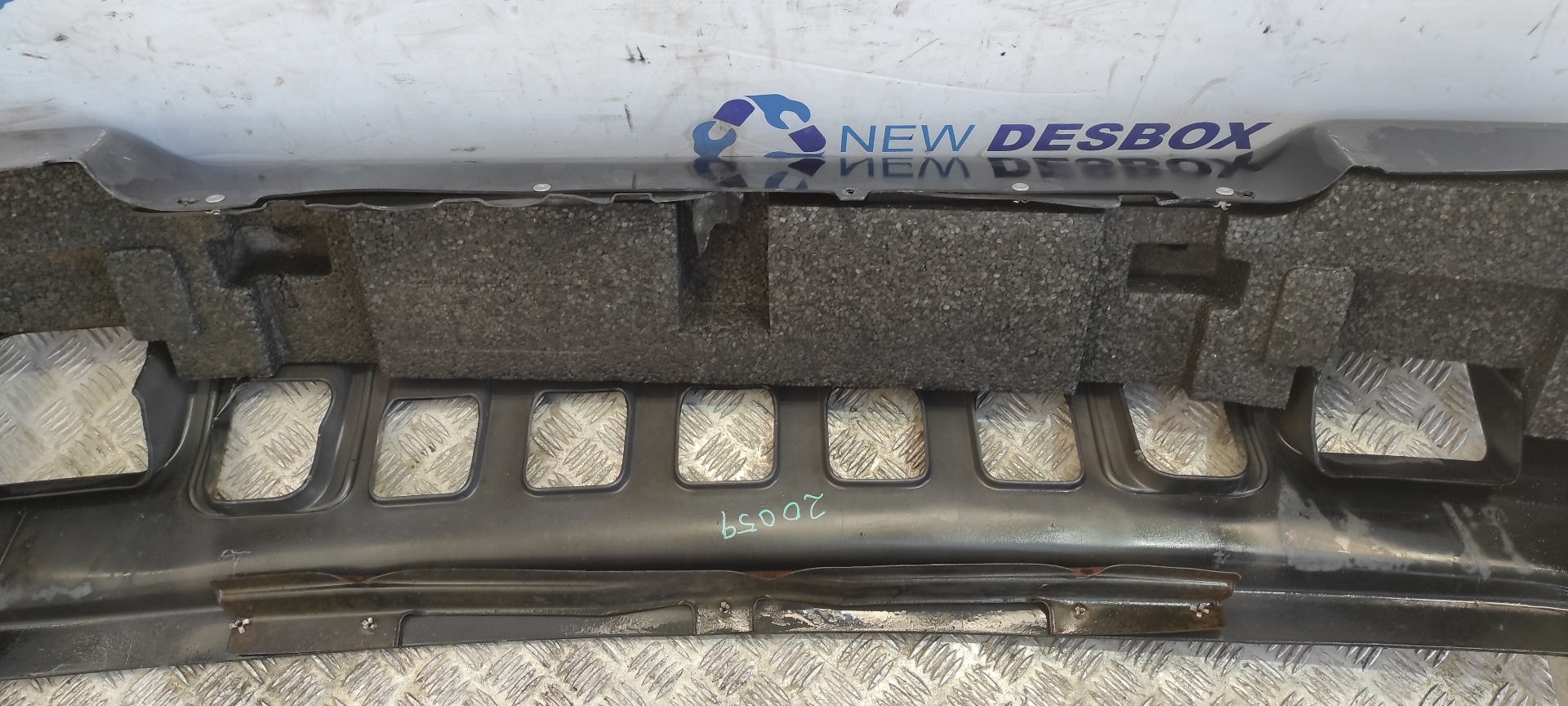 PARAGOLPES DELANTERO CHRYSLER JEEP CHEROKEE (J) - vista 7