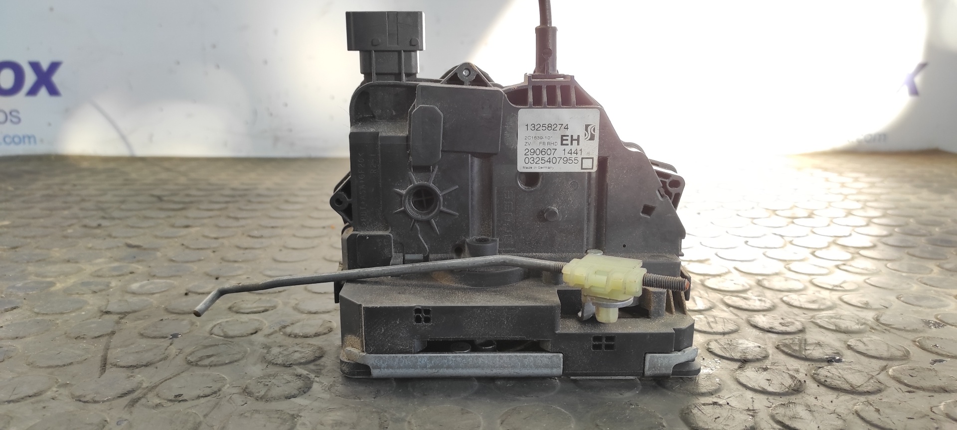 CERRADURA PUERTA DELANTERA DERECHA OPEL CORSA D