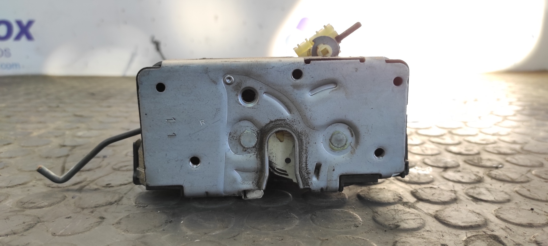 CERRADURA PUERTA DELANTERA DERECHA OPEL CORSA D - vista 2