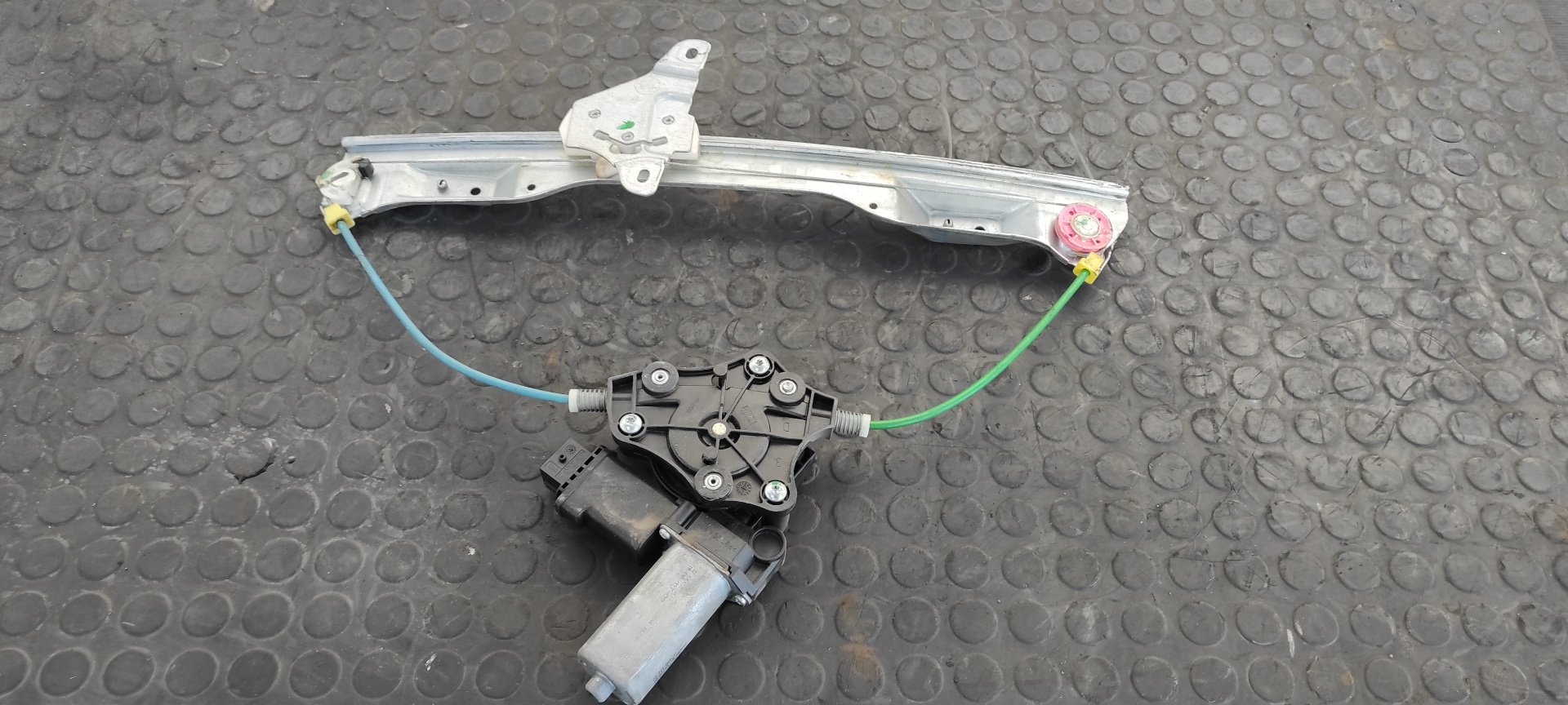 ELEVALUNAS DELANTERO DERECHO OPEL CORSA D