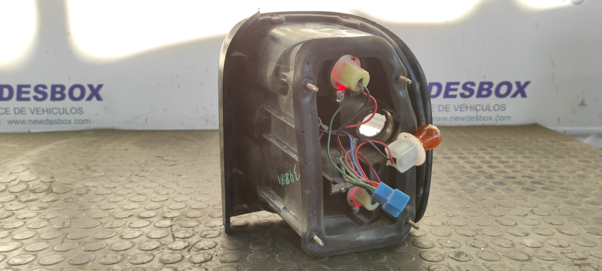 PILOTO TRASERO IZQUIERDO KIA SPORTAGE - vista 9