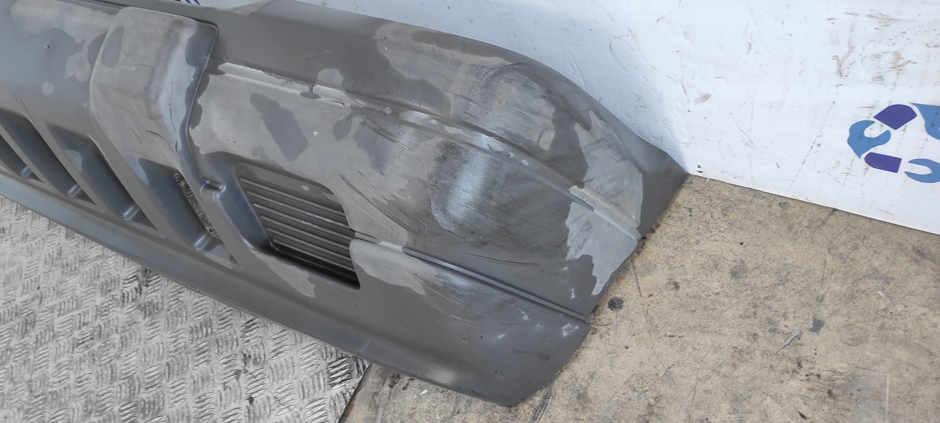 PARAGOLPES DELANTERO JEEP CHEROKEE (J) - vista 10