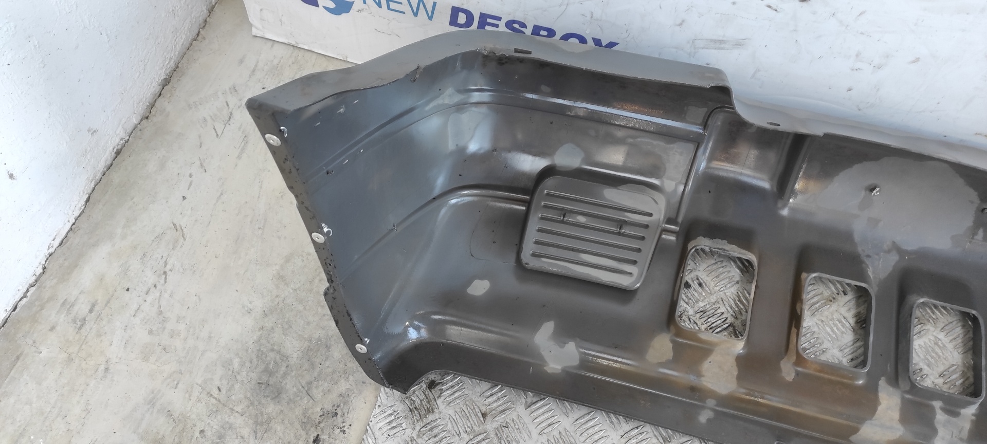 PARAGOLPES DELANTERO JEEP CHEROKEE (J) - vista 5