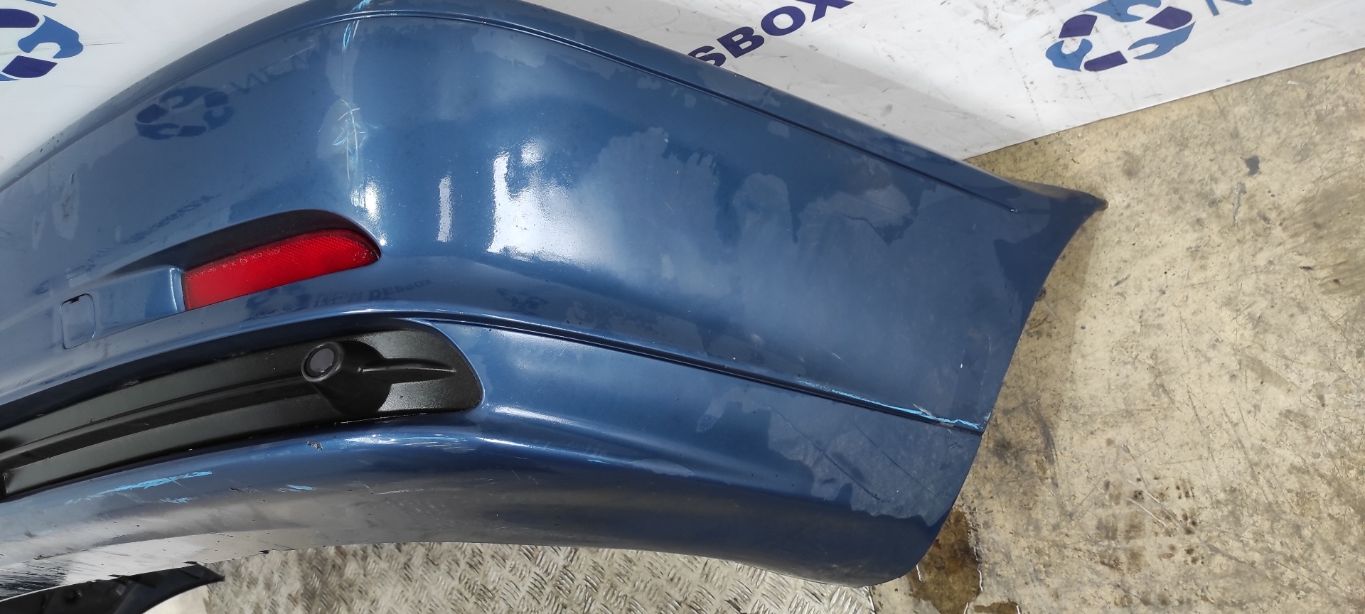 PARAGOLPES TRASERO BMW SERIE 3 BERLINA (E46) - vista 3