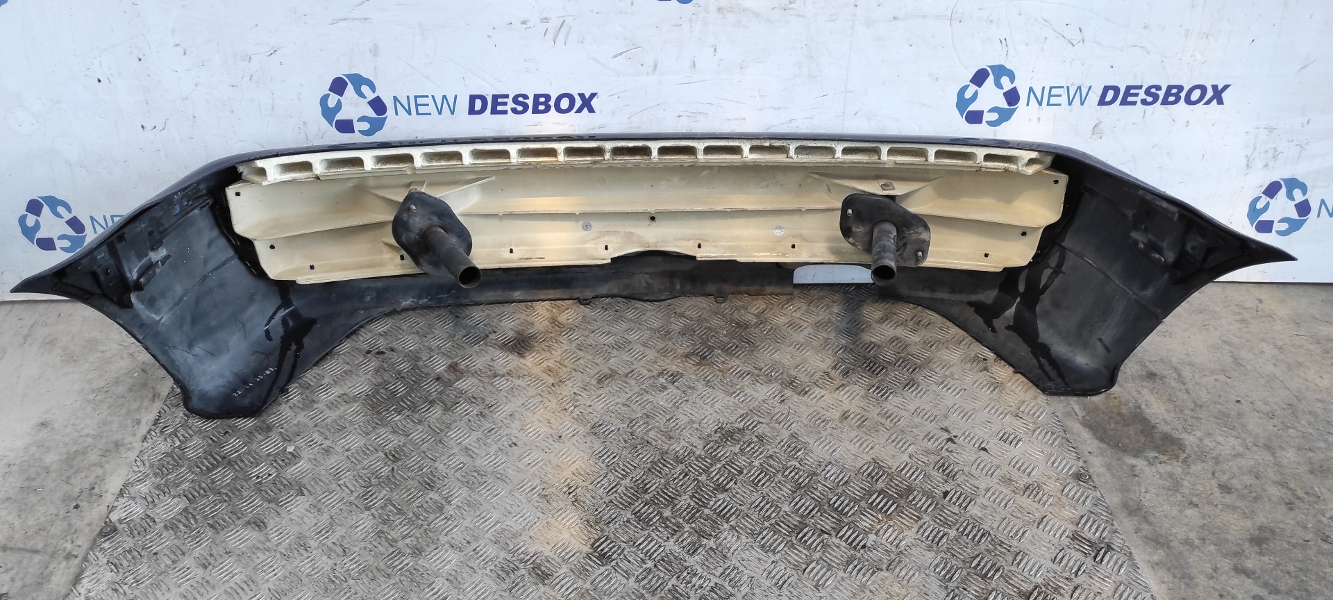 PARAGOLPES TRASERO BMW SERIE 3 COMPACTO (E36) - vista 5