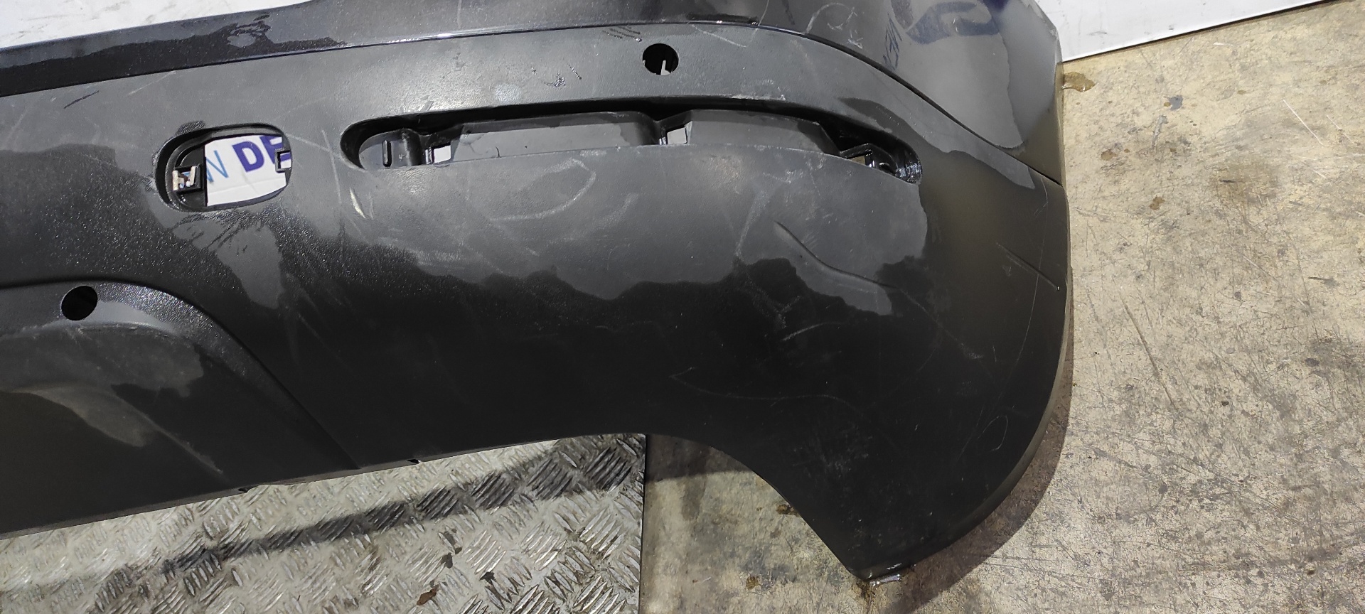 PARAGOLPES TRASERO VOLKSWAGEN TOUAREG (7LA) - vista 8