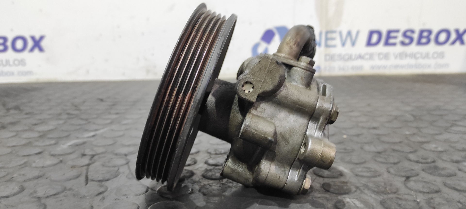 BOMBA DIRECCION VOLKSWAGEN PASSAT BERLINA (3B3) - vista 6