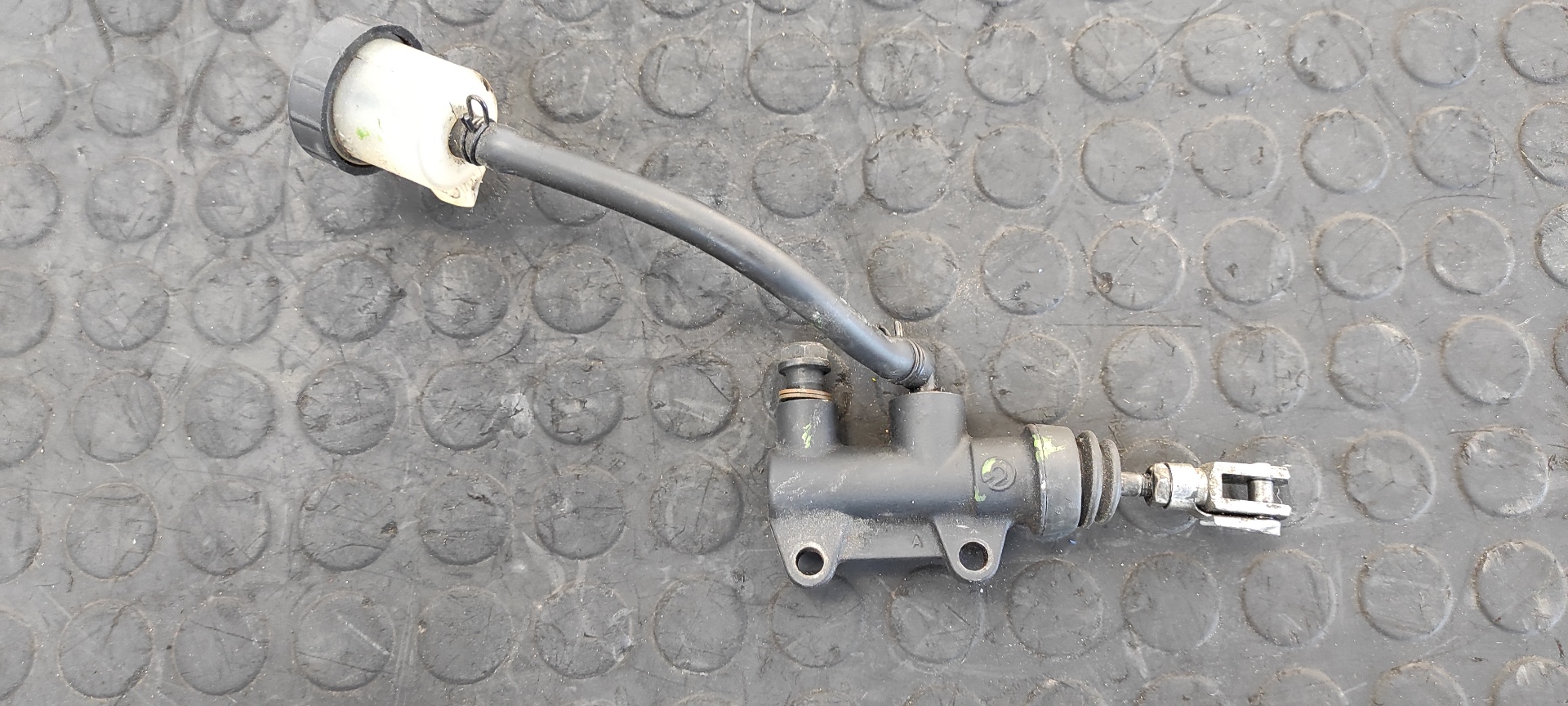 BOMBA FRENO DUCATI MONSTER 796 - vista 3