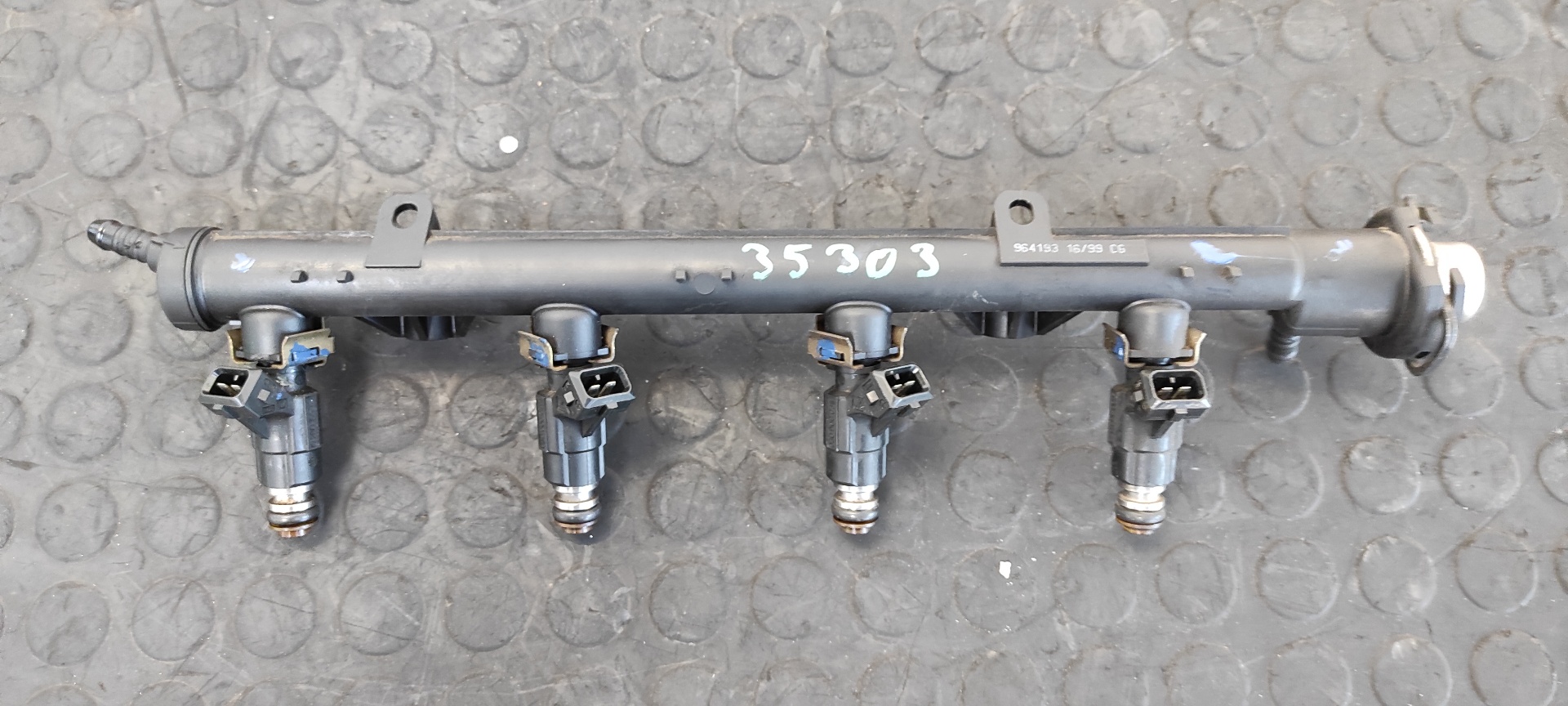 RAMPA INYECTORA VOLKSWAGEN POLO BERLINA (6N1)