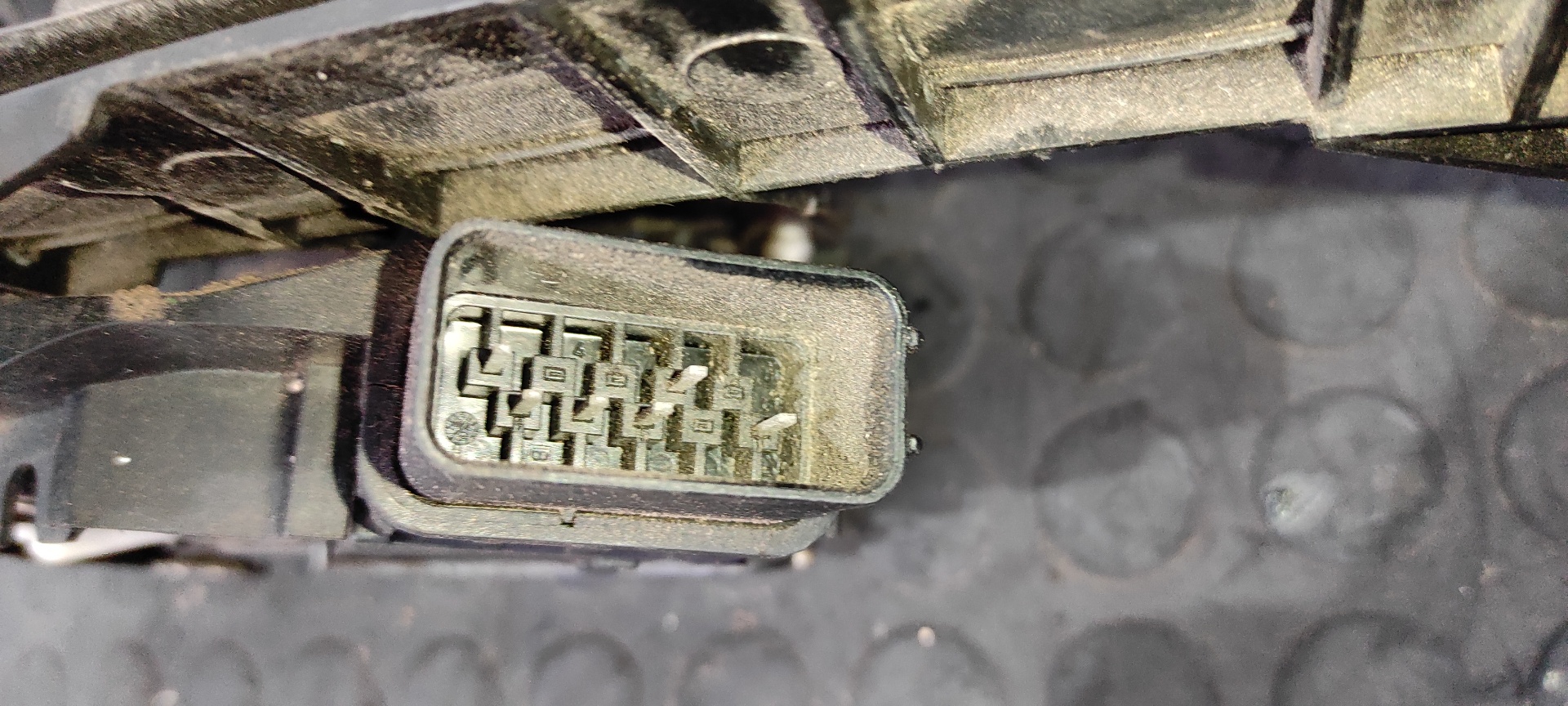 CERRADURA PUERTA DELANTERA IZQUIERDA FORD FOCUS BERLINA (CAP) - vista 7