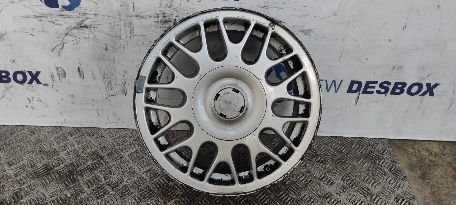 JUEGO LLANTAS VOLKSWAGEN GOLF III BERLINA (1H1) - vista 3