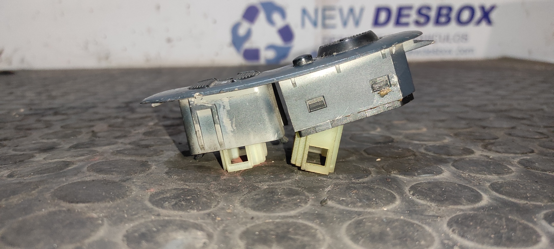 MANDO ELEVALUNAS DELANTERO IZQUIERDO VOLKSWAGEN SHARAN (7M8) - vista 2