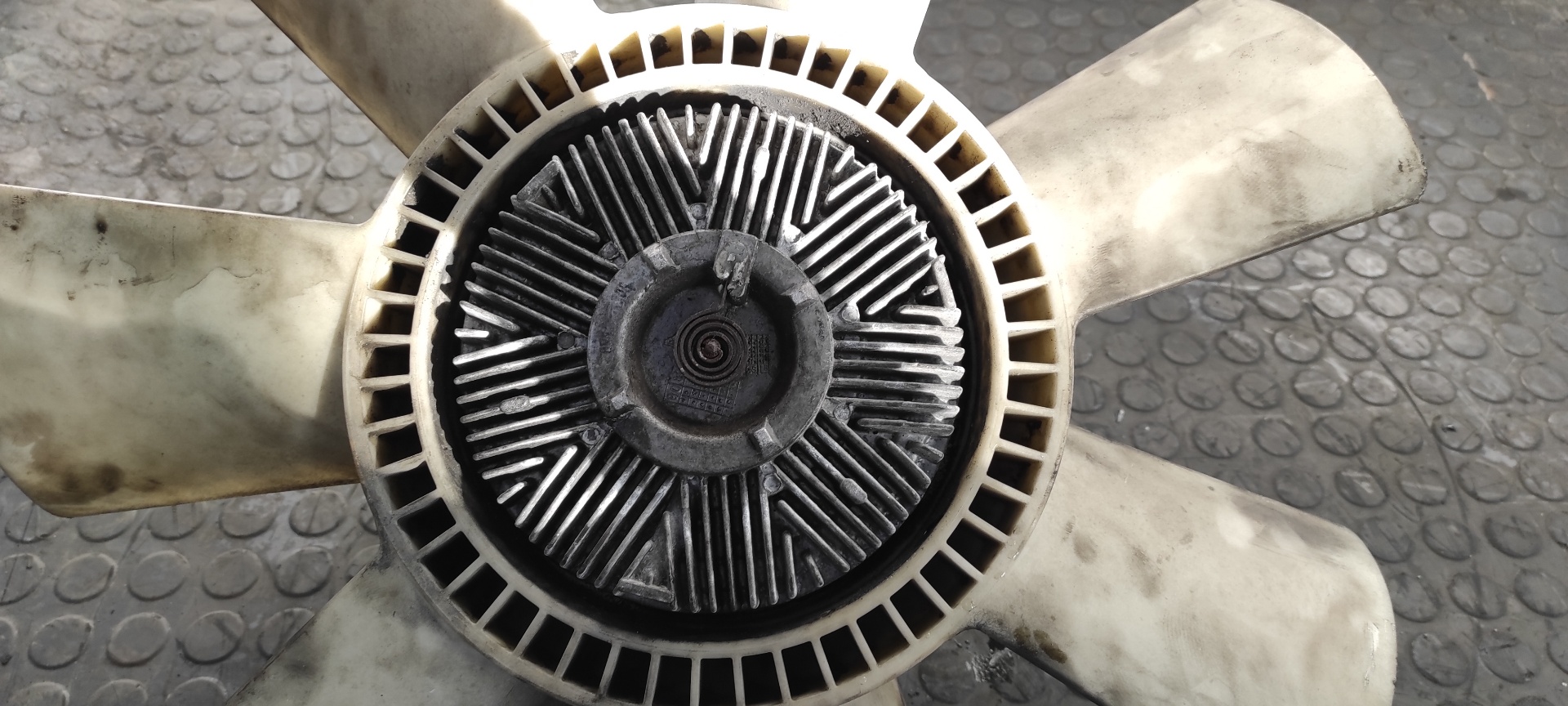 VENTILADOR VISCOSO MOTOR NISSAN ATLEON - vista 4