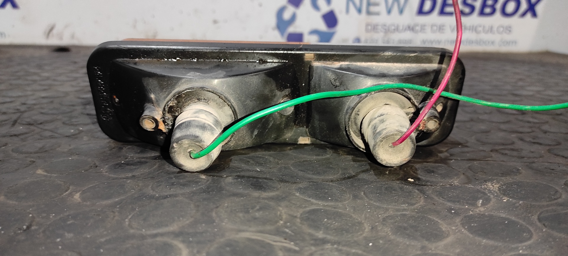 PILOTO DELANTERO IZQUIERDO PEGASO SAVA  - vista 2