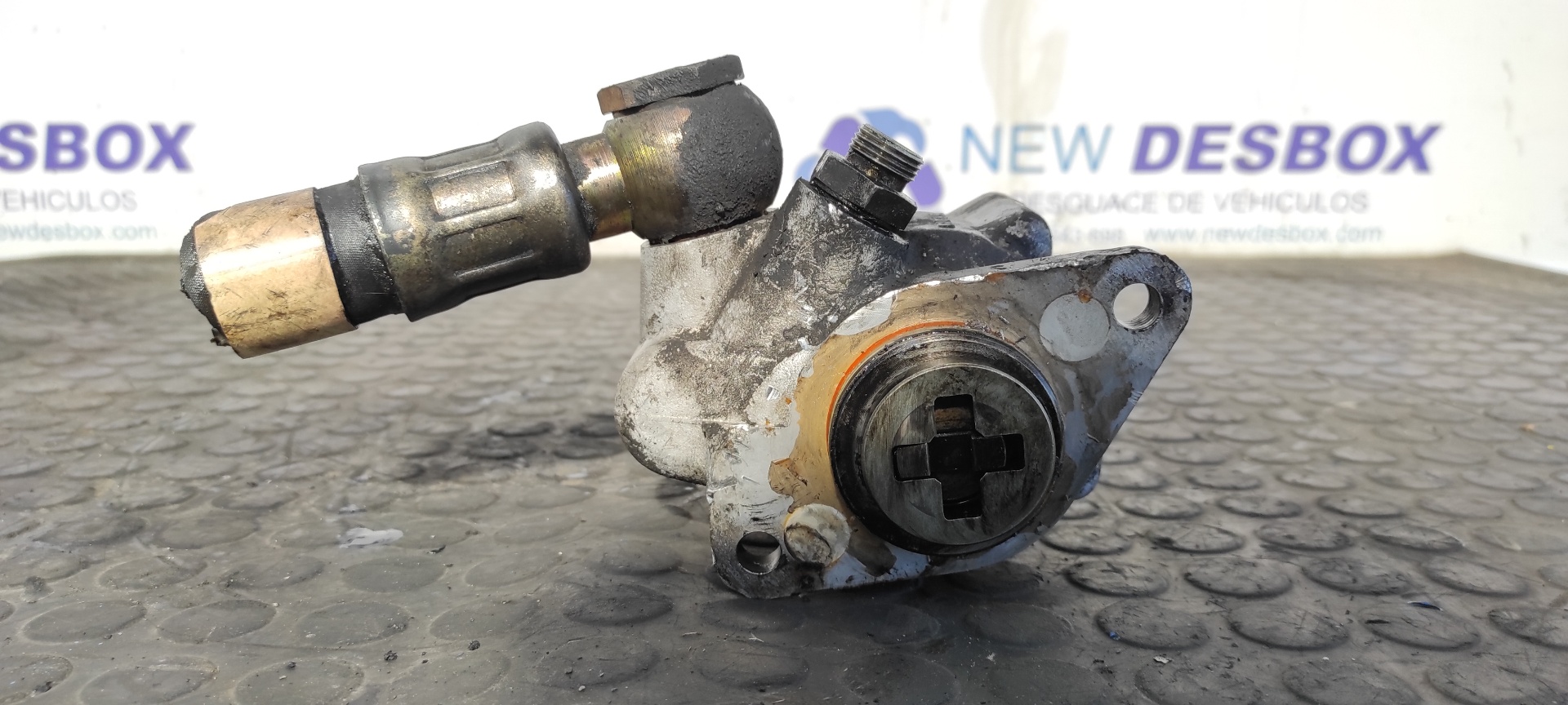 BOMBA DIRECCION NISSAN ATLEON