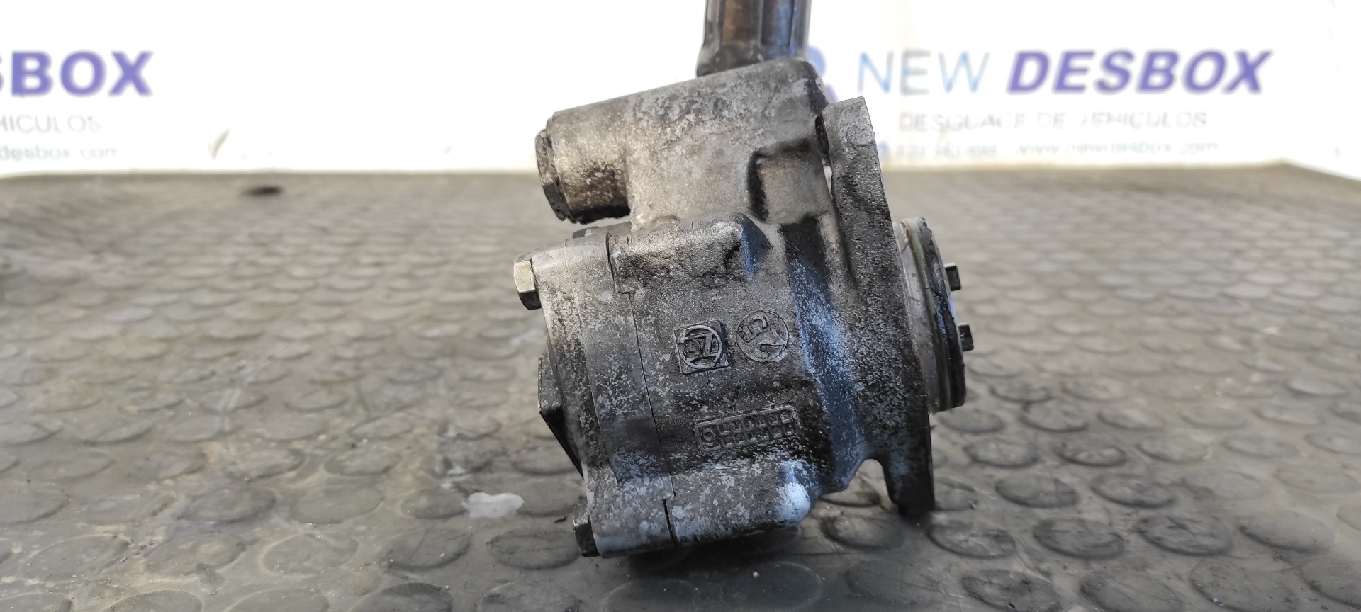 BOMBA DIRECCION NISSAN ATLEON - vista 2