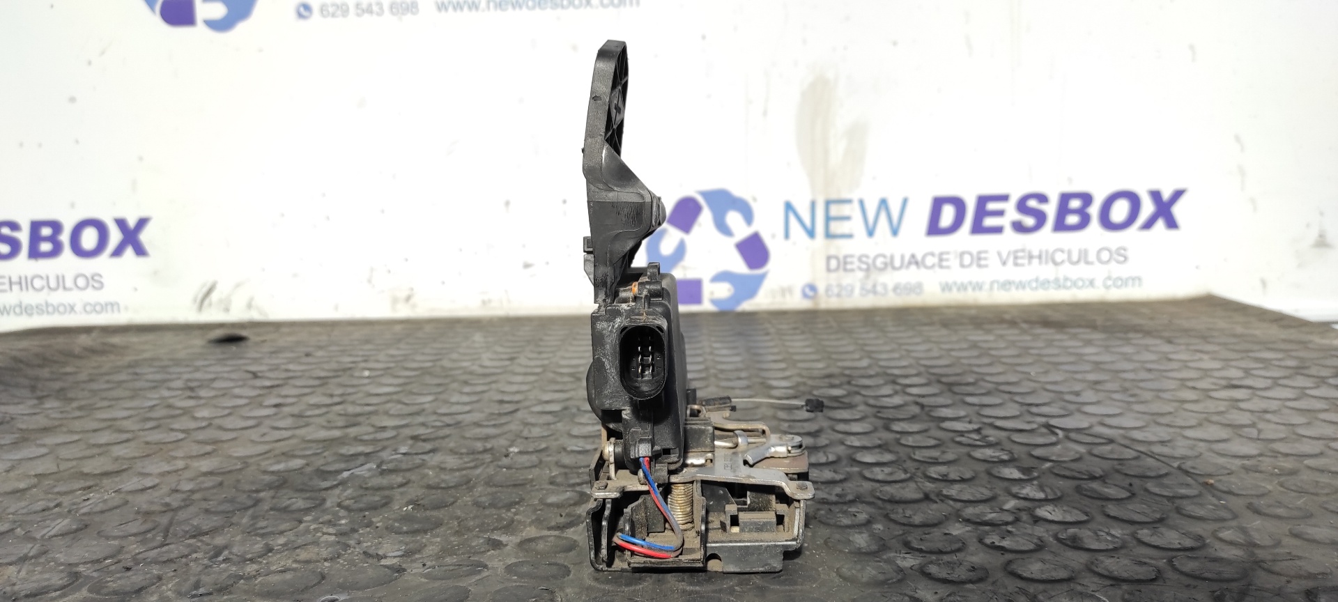 CERRADURA PUERTA DELANTERA IZQUIERDA VOLKSWAGEN PASSAT BERLINA (3B2) - vista 6