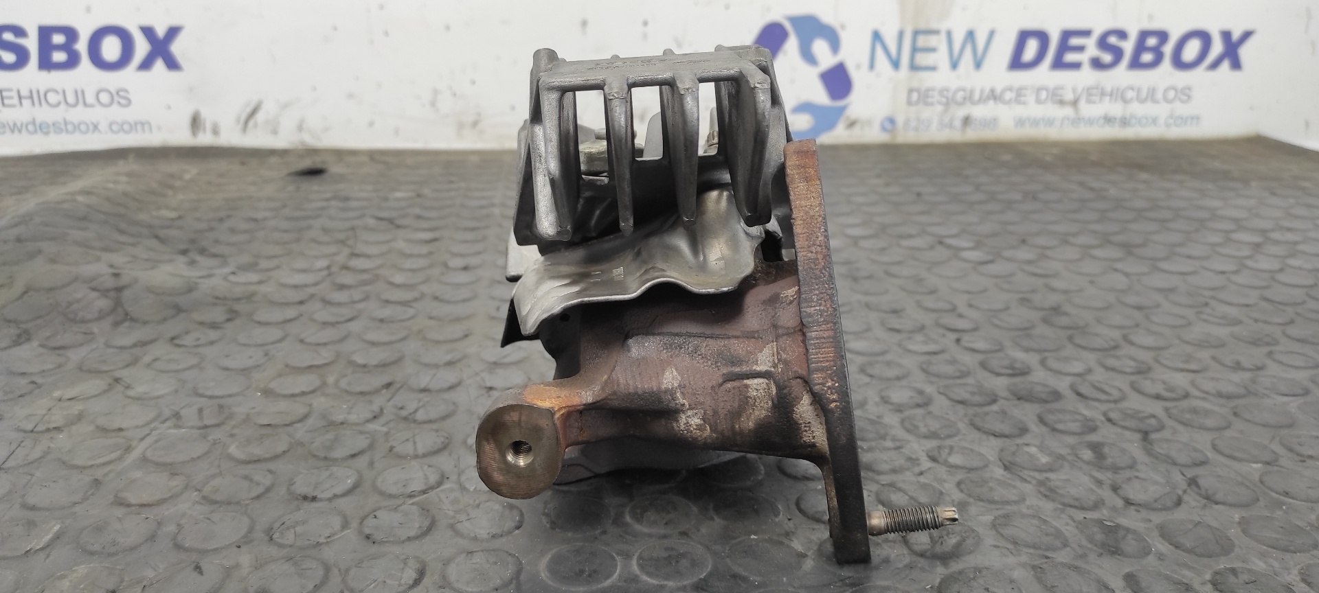 COLECTOR ESCAPE RENAULT MEGANE III BERLINA 5 P - vista 2