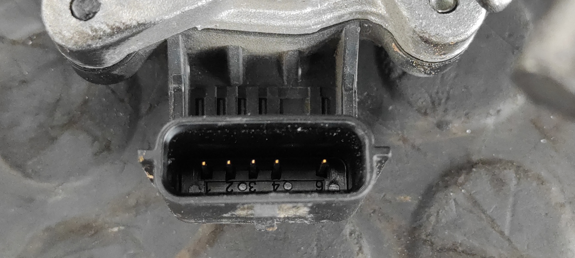 CAJA MARIPOSA RENAULT MEGANE III BERLINA 5 P - vista 4