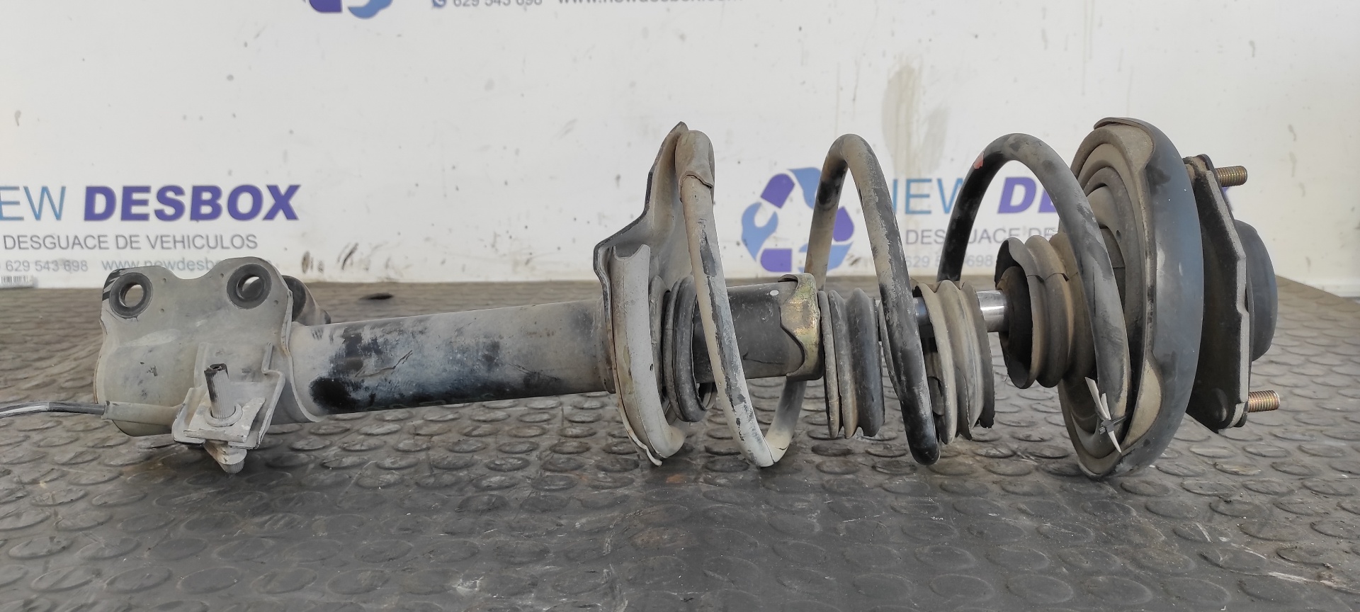 AMORTIGUADOR DELANTERO DERECHO NISSAN X-TRAIL (T30)