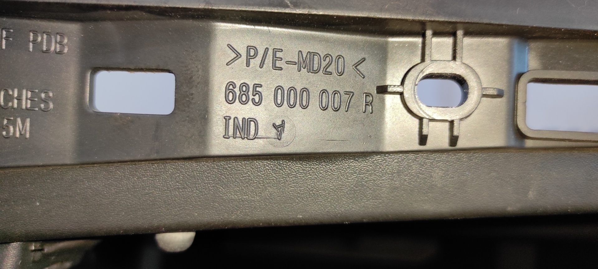 GUANTERA RENAULT MEGANE III BERLINA 5 P - vista 3