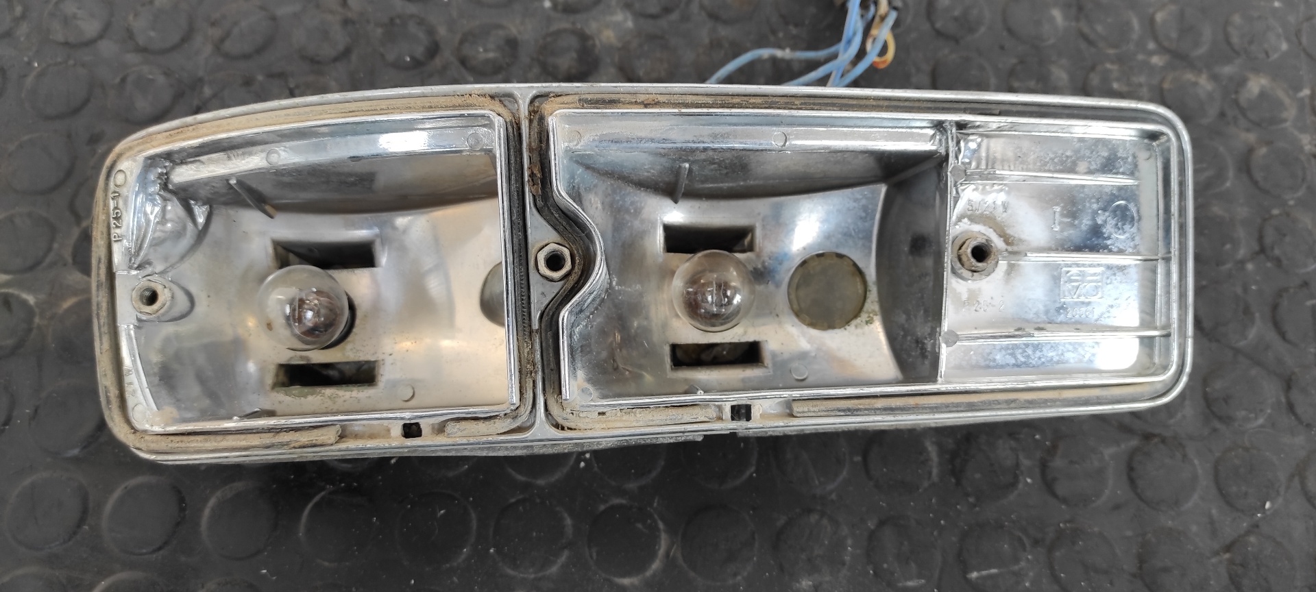 PILOTO TRASERO IZQUIERDO SEAT 127 - vista 3