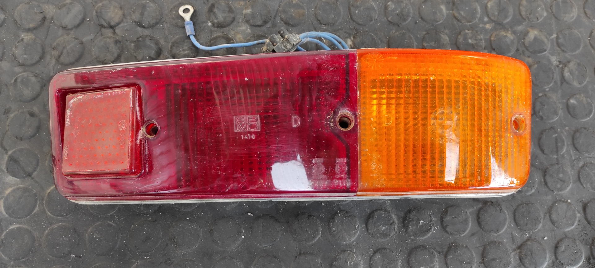 PILOTO TRASERO DERECHO SEAT 127 - vista 5