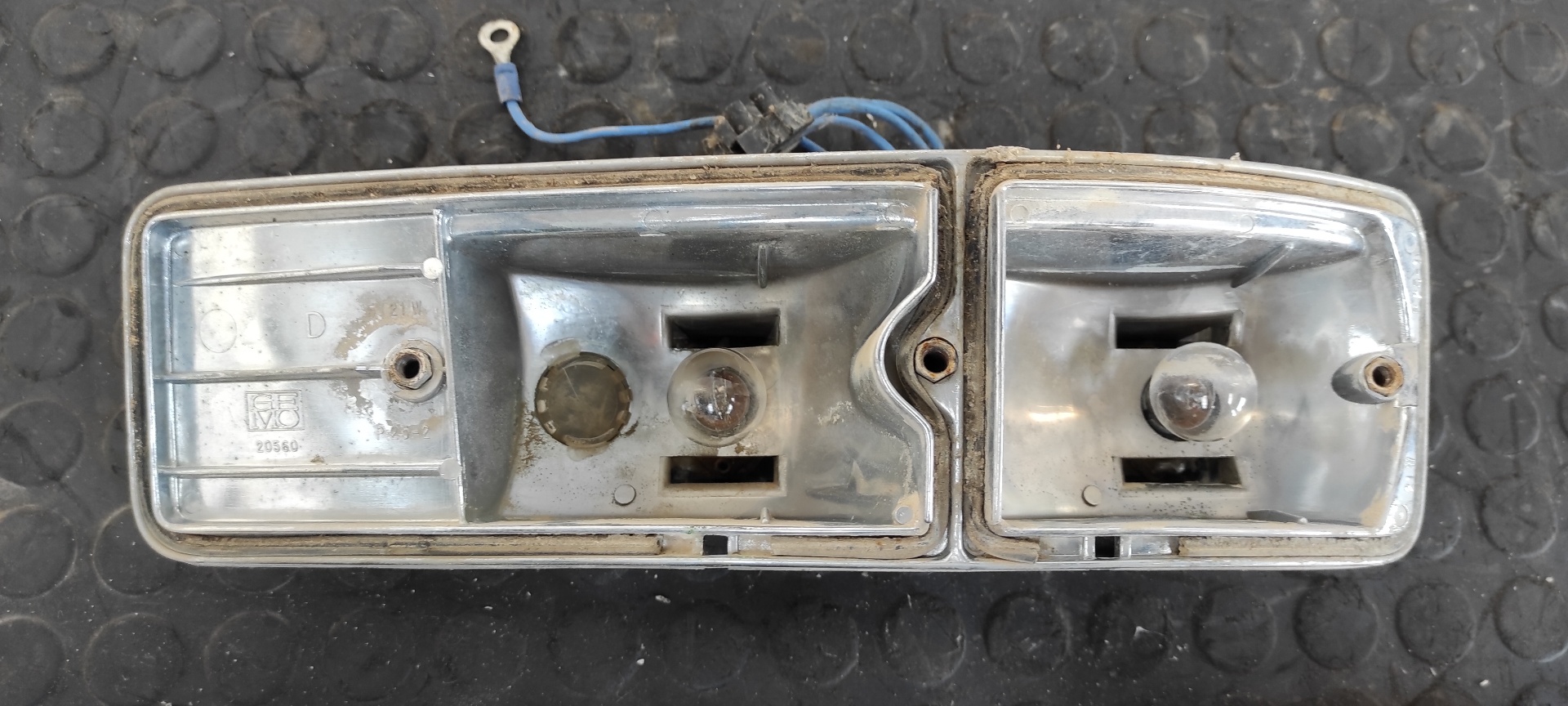 PILOTO TRASERO DERECHO SEAT 127 - vista 2