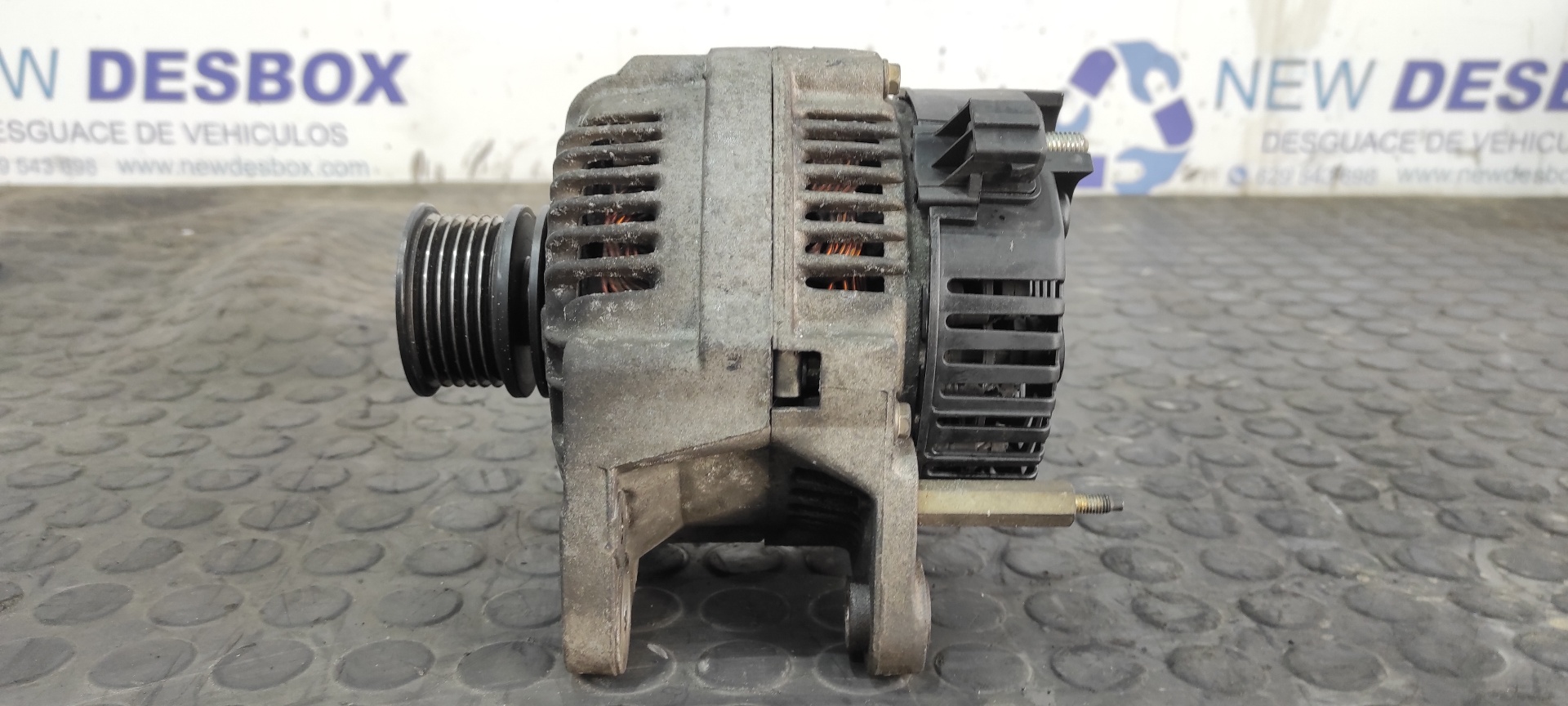 ALTERNADOR VOLKSWAGEN POLO BERLINA (6N1) - vista 4