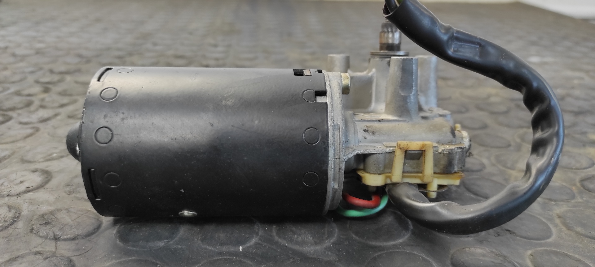 MOTOR LIMPIA DELANTERO NISSAN L-35 - vista 5