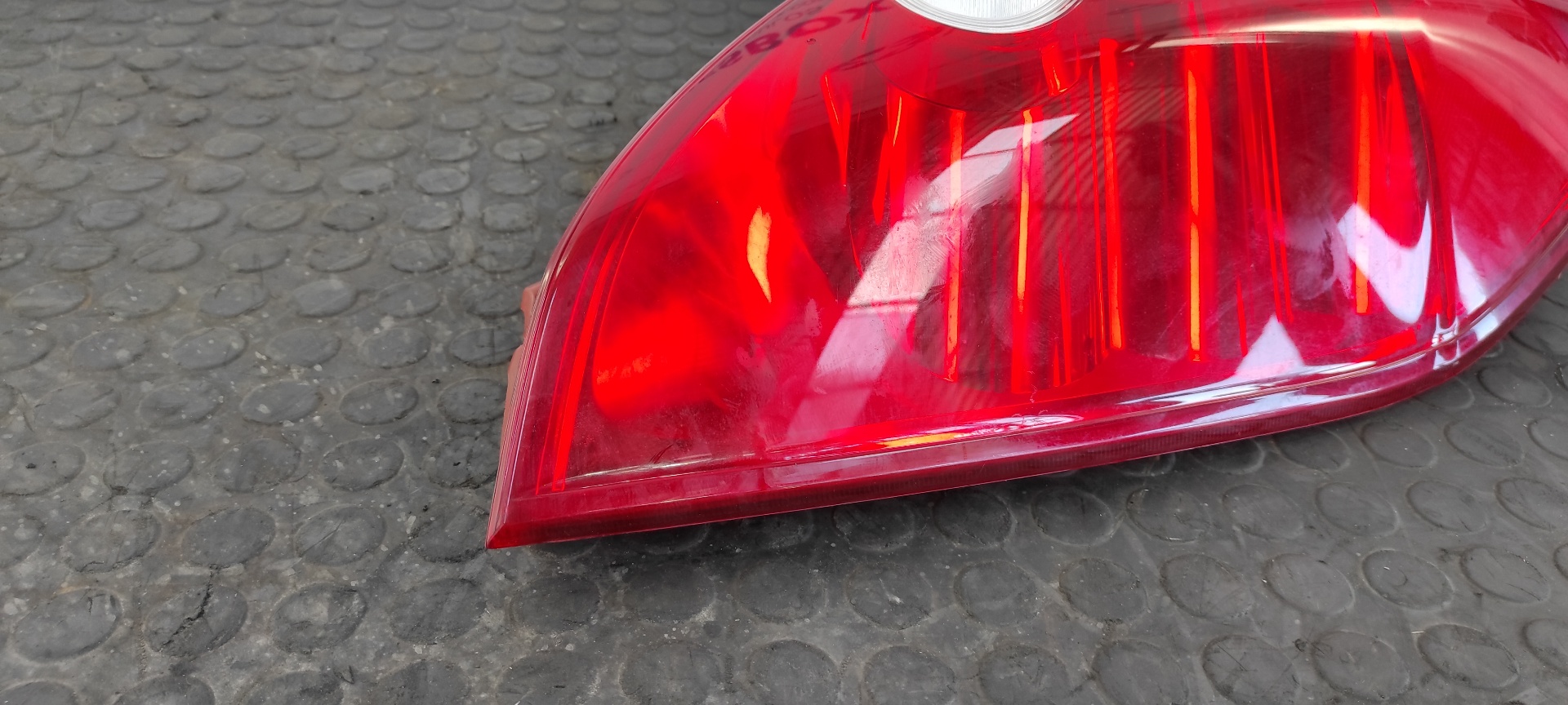 PILOTO TRASERO IZQUIERDO MAZDA 5 BERL. (CR) - vista 7