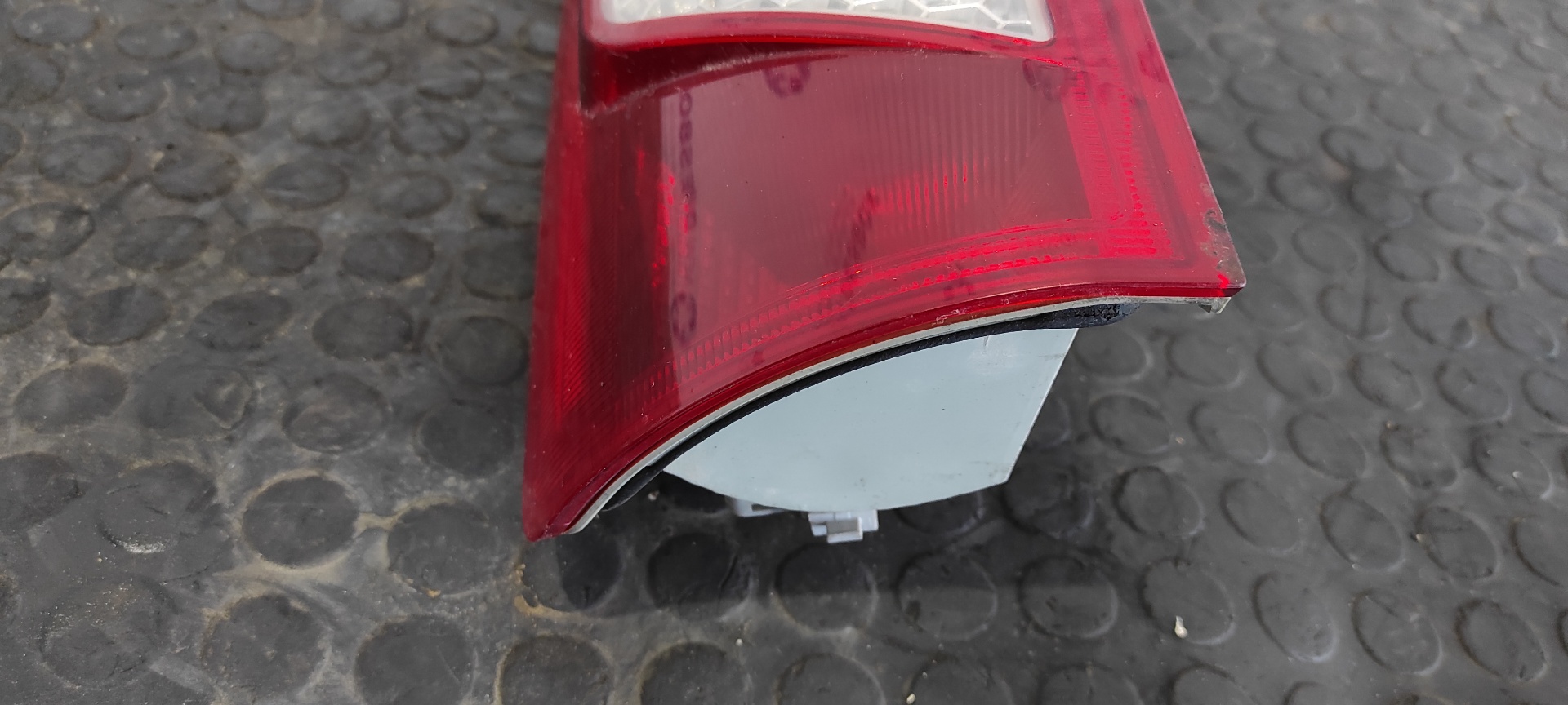 PILOTO TRASERO DERECHO FORD TOURNEO CONNECT (TC7) - vista 2