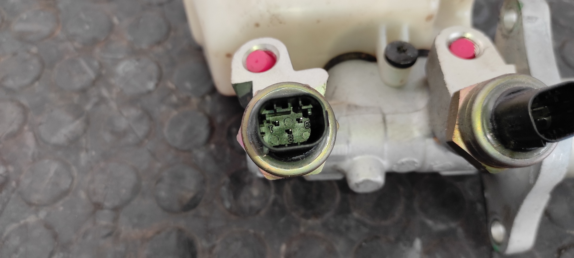 BOMBA FRENO BMW SERIE 3 BERLINA (E46) - vista 7