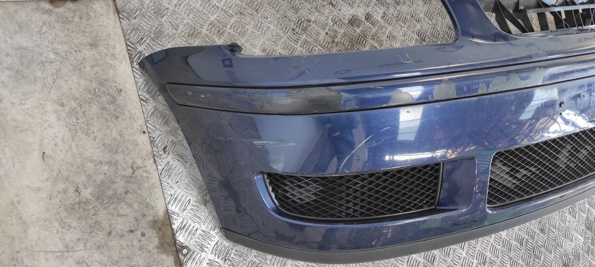 PARAGOLPES DELANTERO VOLKSWAGEN POLO BERLINA (6N2) - vista 4