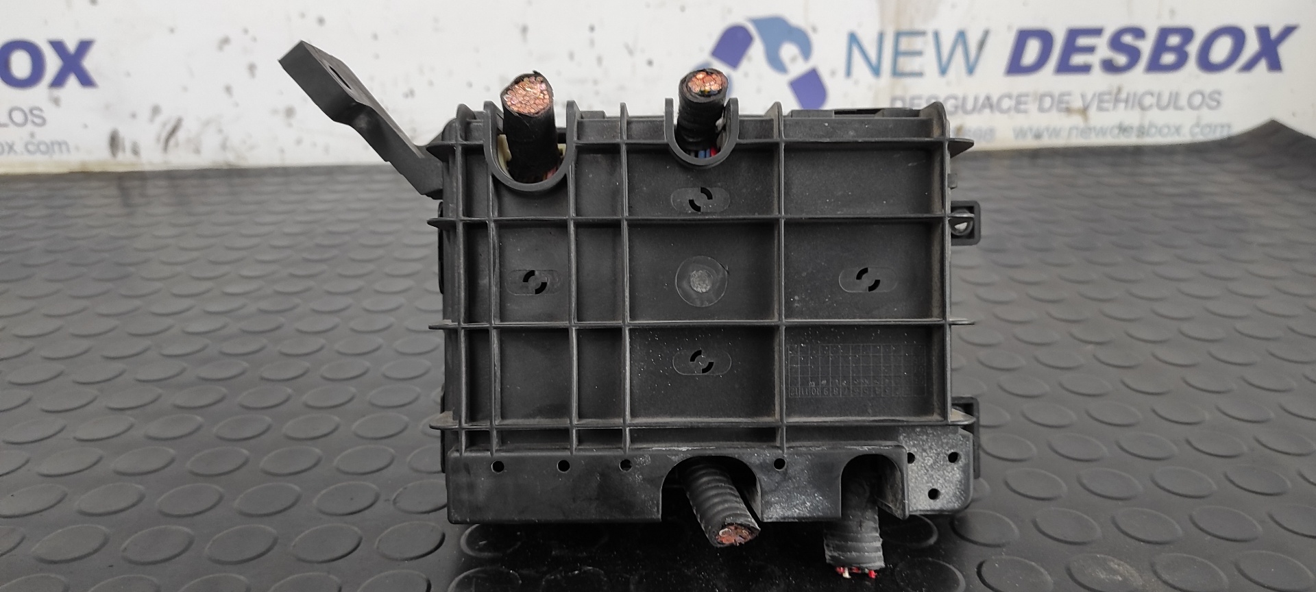 CAJA RELES / FUSIBLES KIA SPORTAGE - vista 2