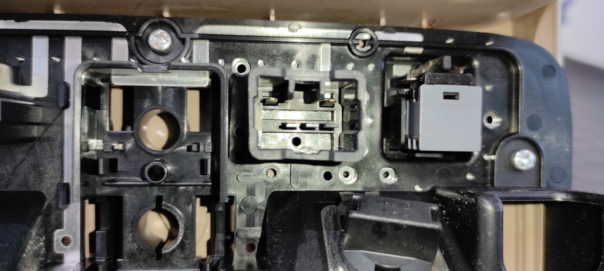 LUZ INTERIOR KIA SPORTAGE - vista 9