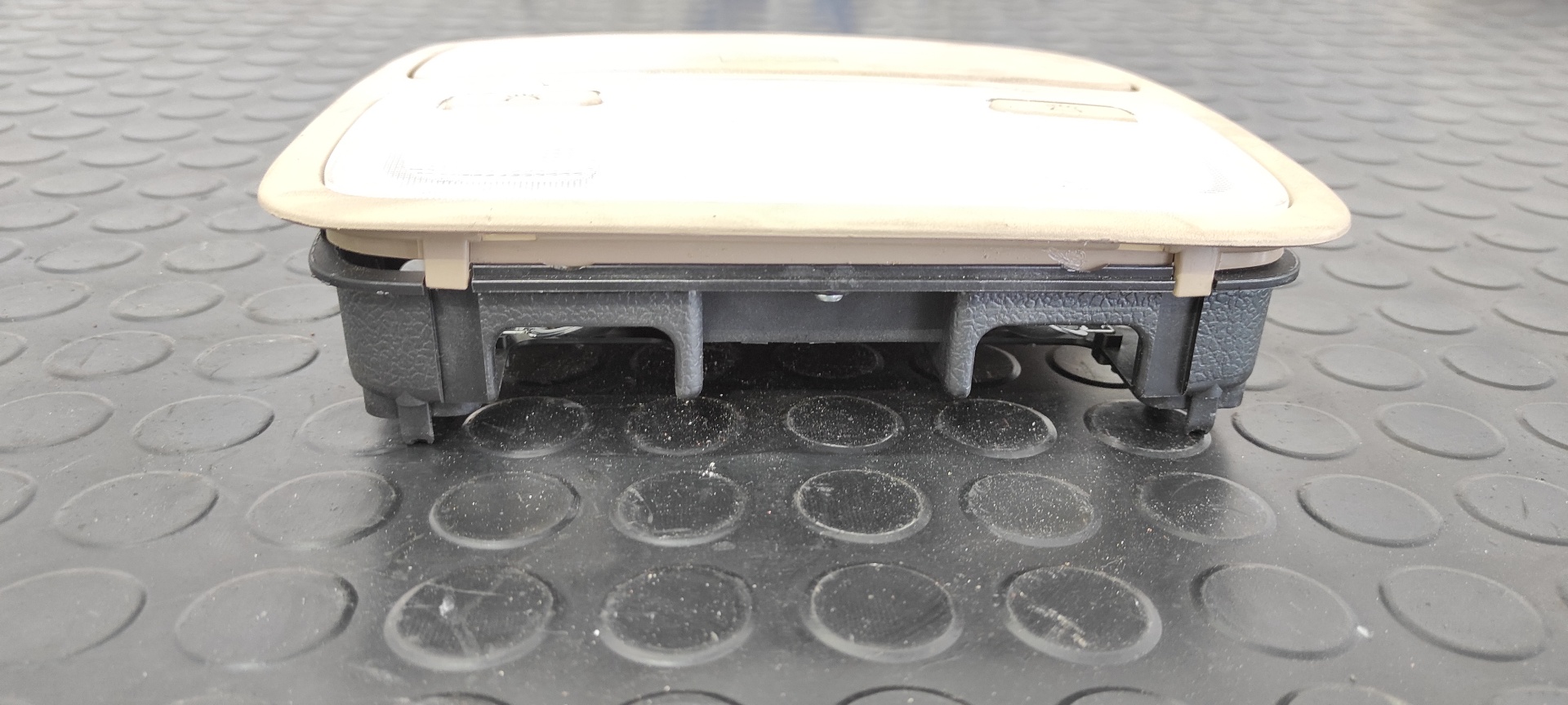 LUZ INTERIOR KIA SPORTAGE - vista 4