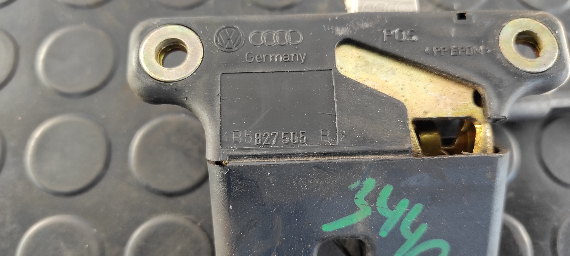 CERRADURA MALETERO / PORTON AUDI A6 BERLINA (4B2) - vista 4