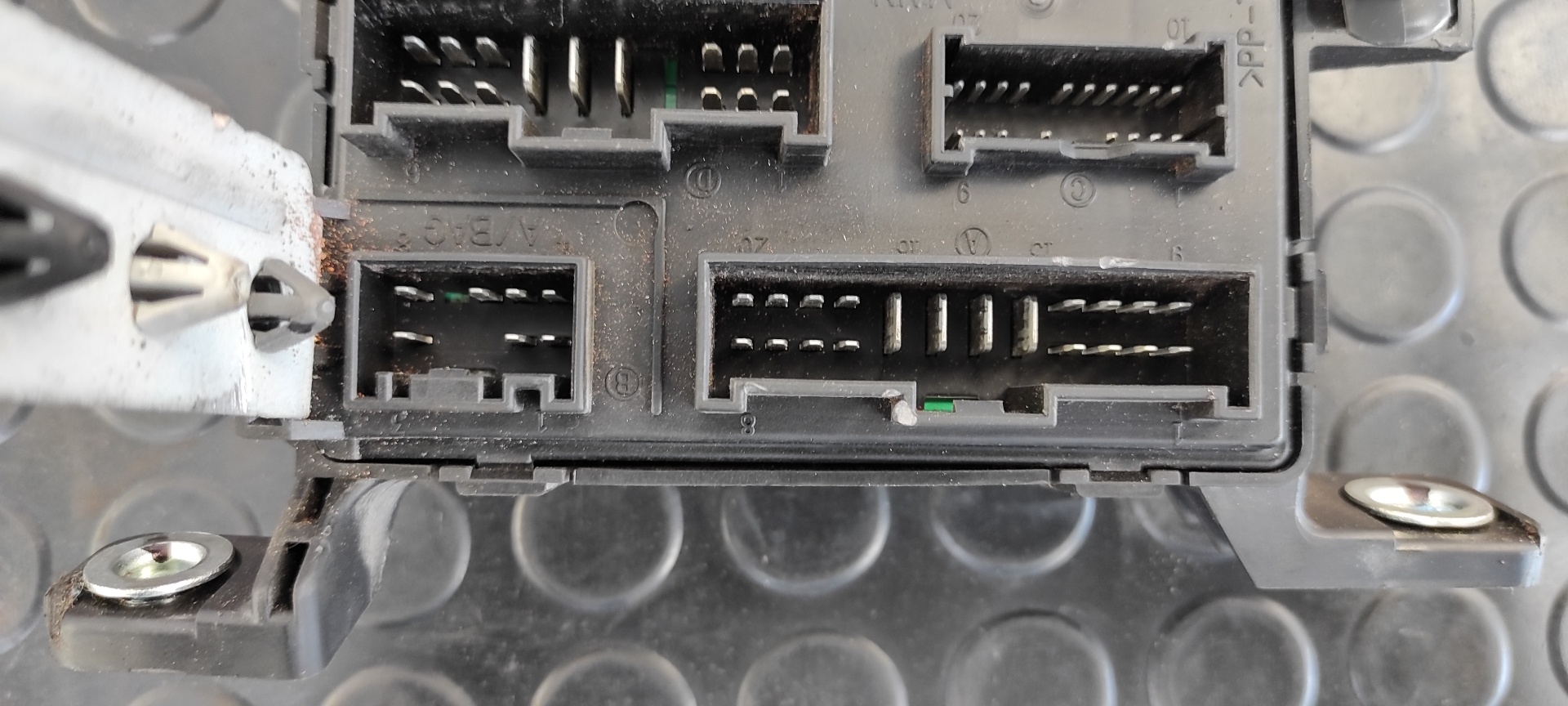 CAJA RELES / FUSIBLES KIA SPORTAGE - vista 7