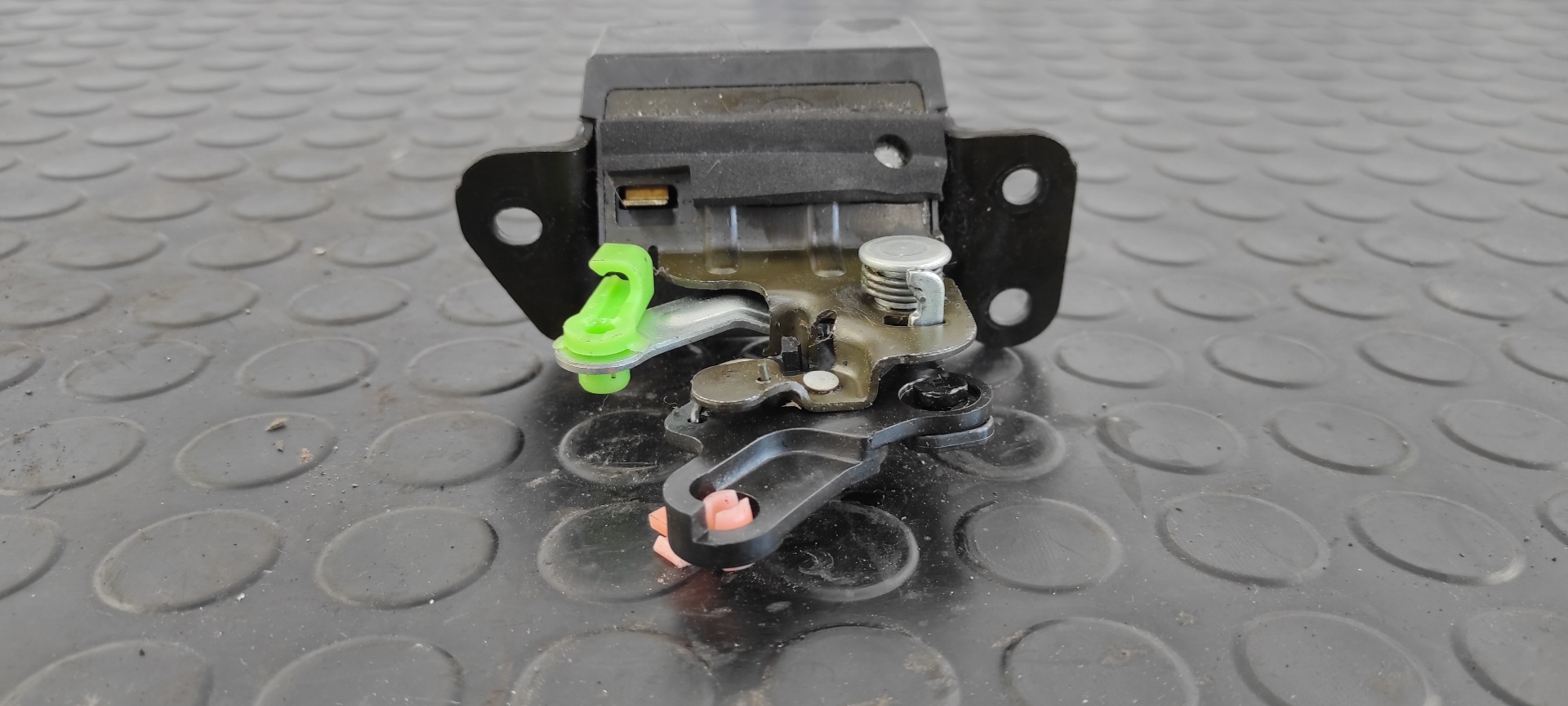 CERRADURA MALETERO / PORTON KIA SPORTAGE - vista 2