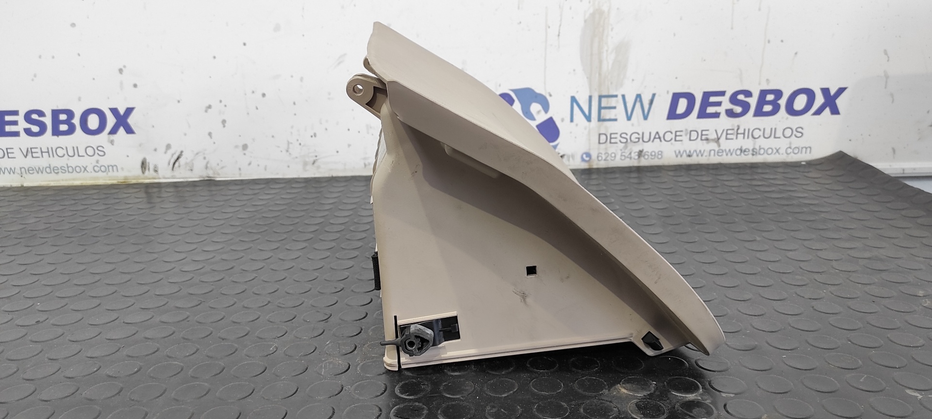 GUANTERA KIA SPORTAGE - vista 3